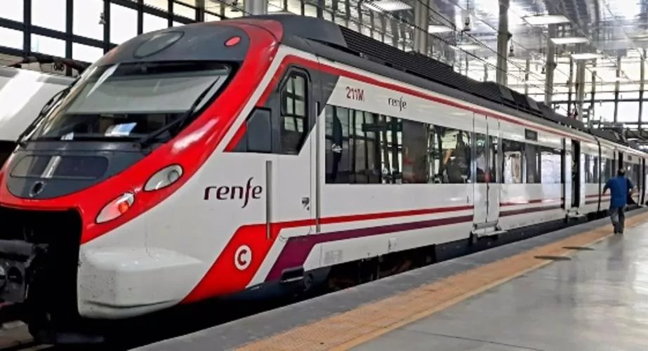 Renfe Refuerza Las Plazas Del AVE Y De Trenes Entre Andalucía Y Madrid ...