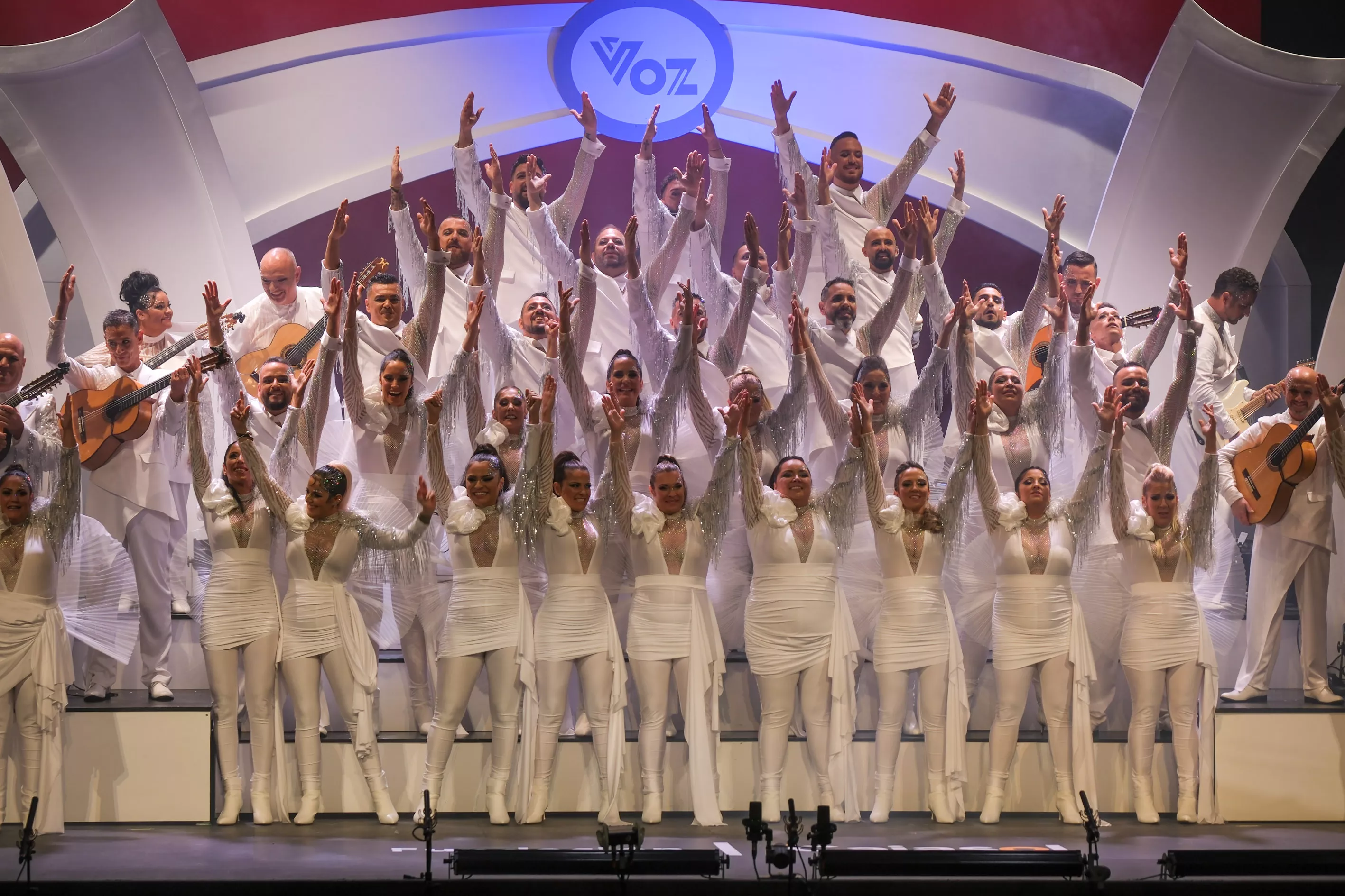 El coro de Luis Rivero "La voz" abrió la fase de preliminares del COAC 2023 (Foto: Manuel Fernández)