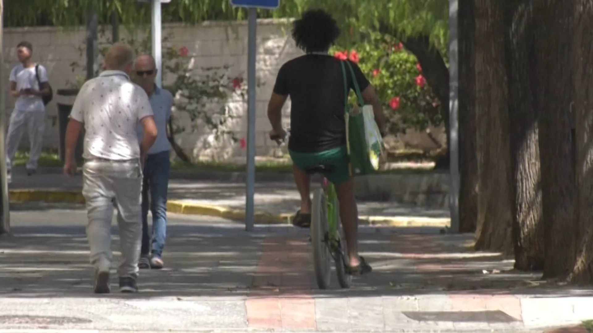 El Ayuntamiento saca a licitación la remodelación del carril bici de Sanidad Pública