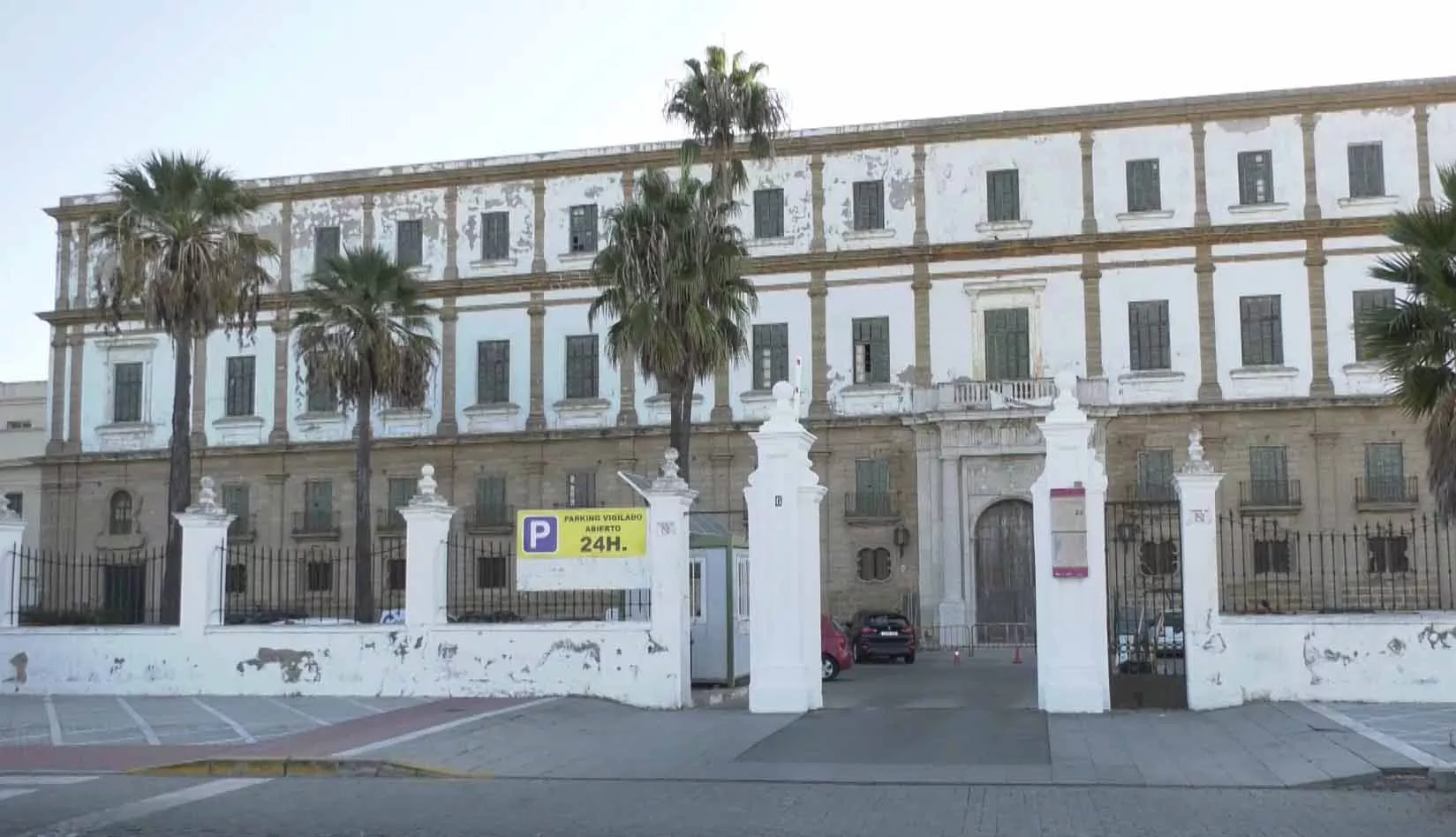 Imagen del Edificio de Valcárcel que se prevé convertir en la nueva facultad de Ciencias de la Educación