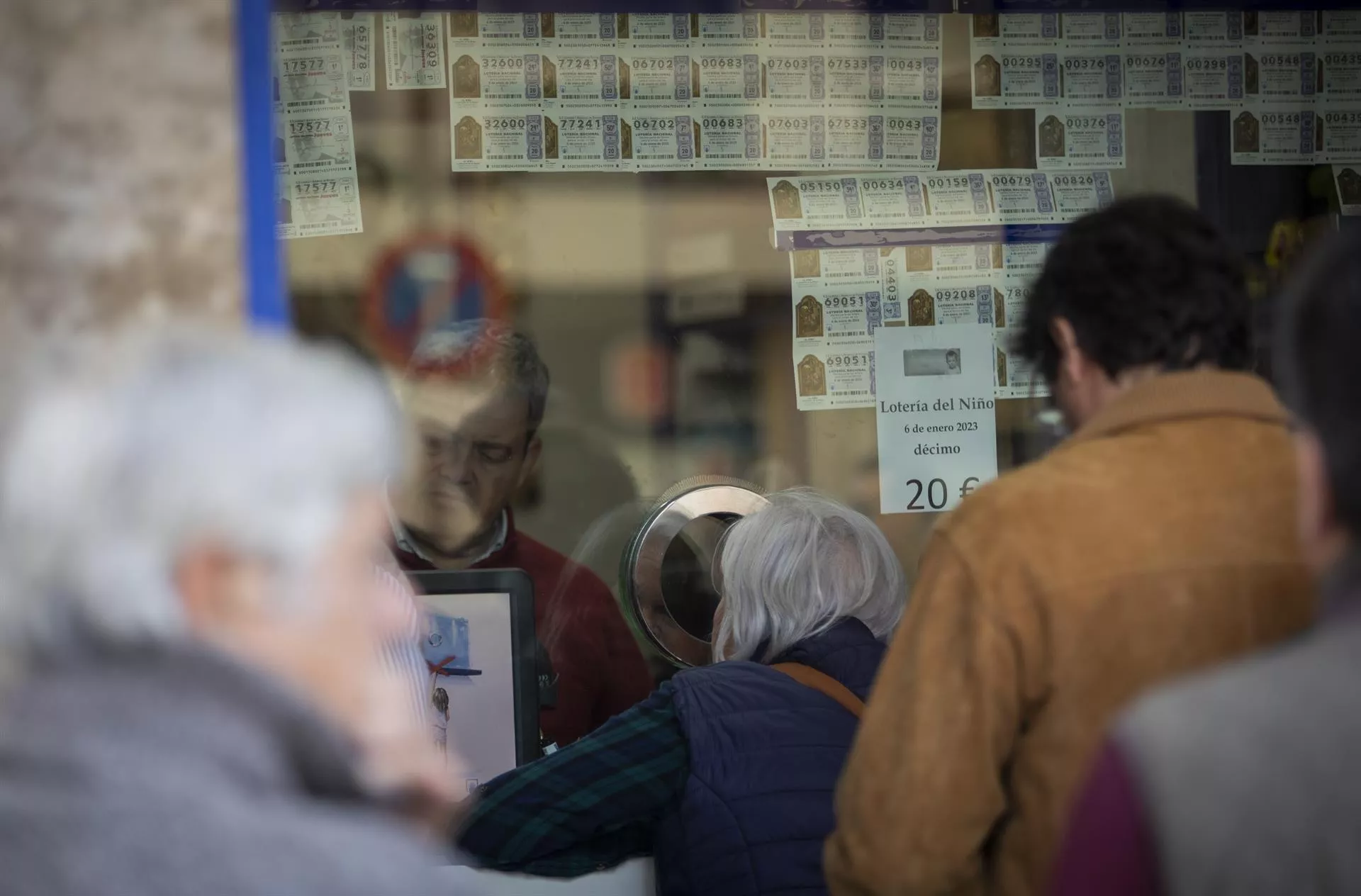 Una administración vende décimos Una administración vende décimos