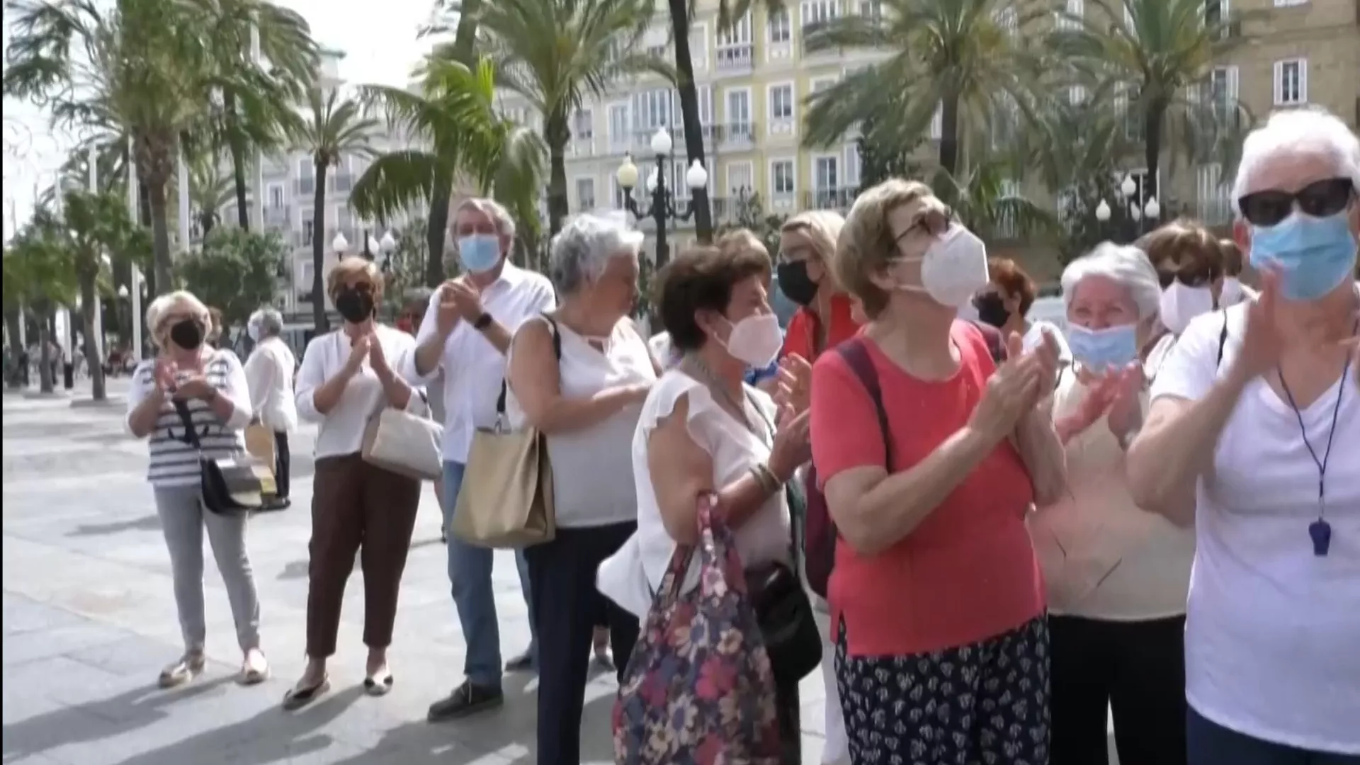 El PP pide solución para los 50 monitores municipales despedidos