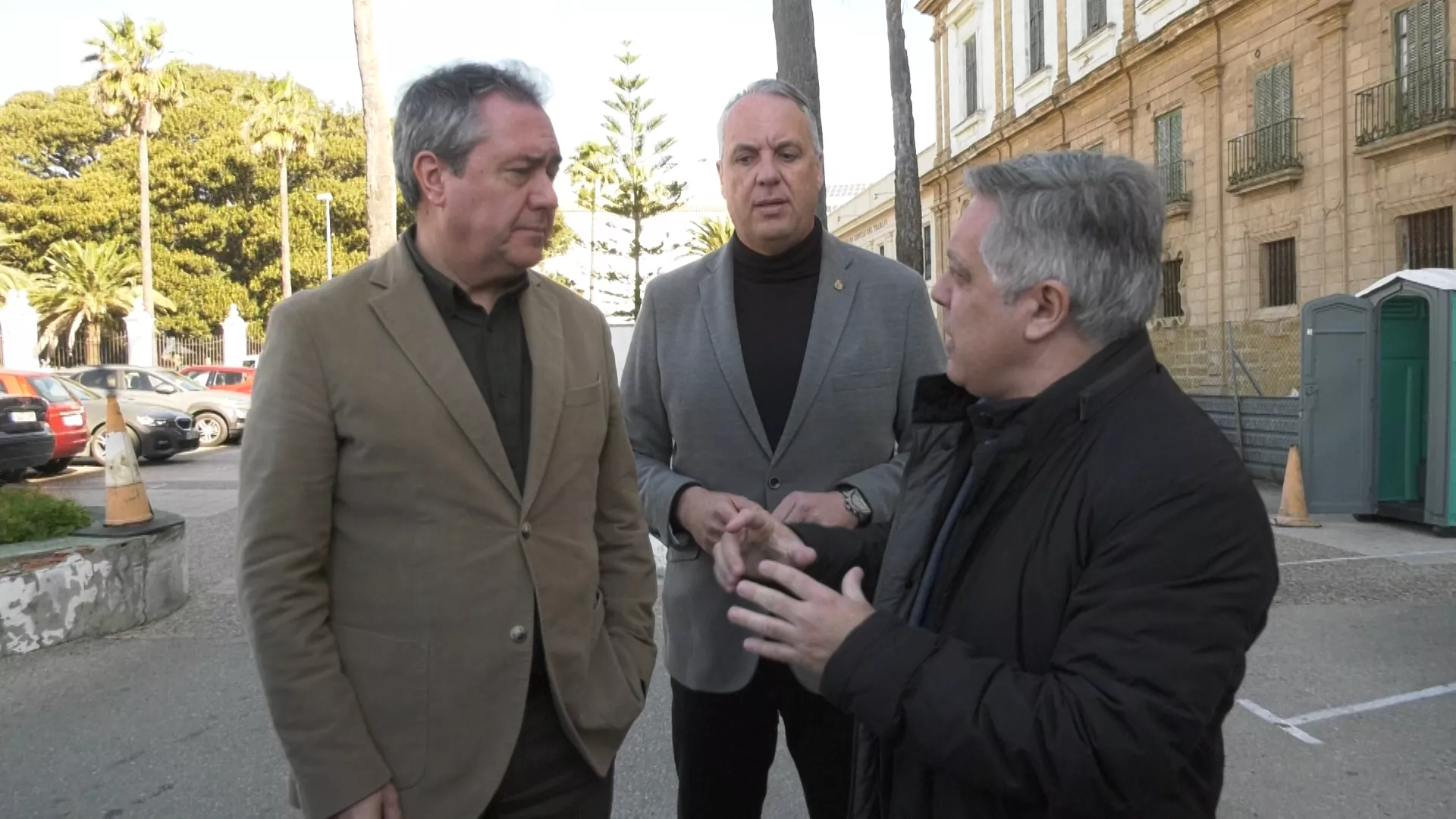 El secretario general del PSOE-A, Juan Espadas en su visita a la capital