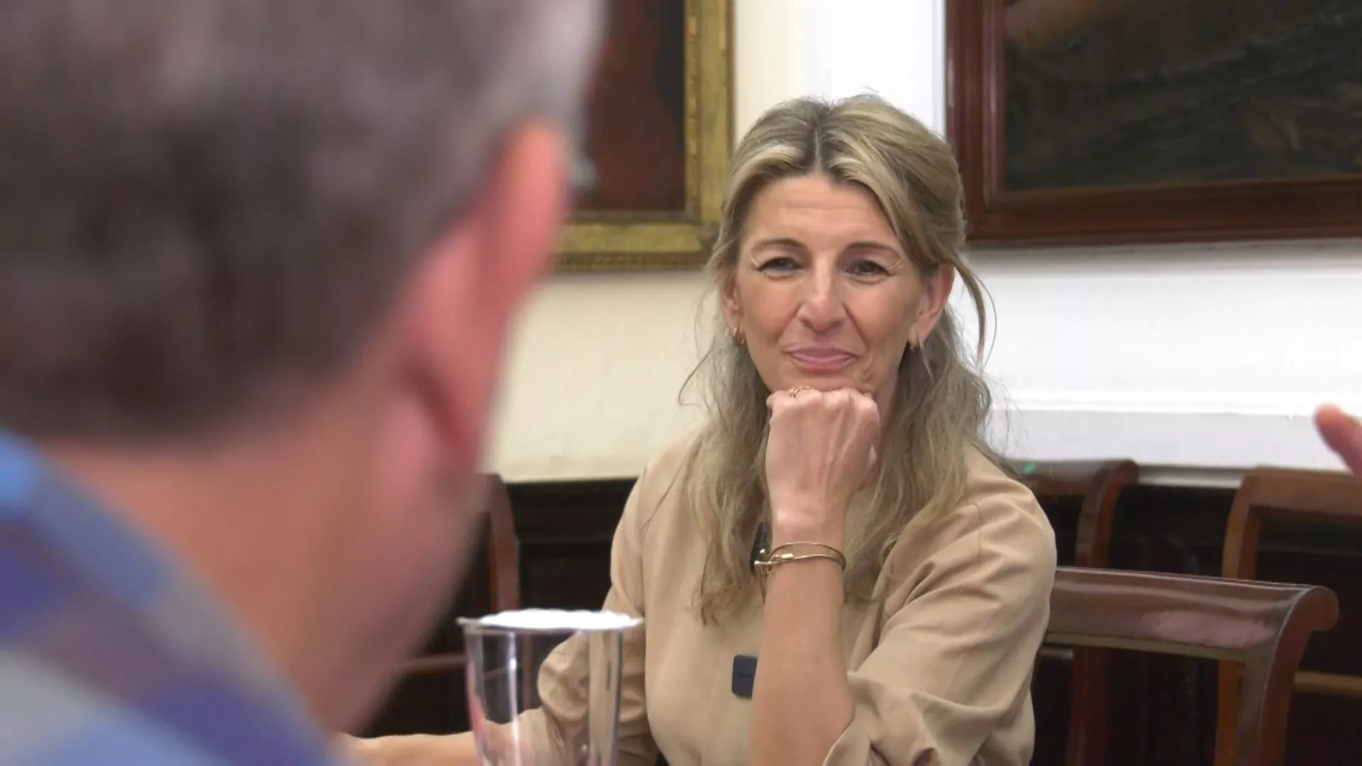 La Ministra de Empleo. Yolanda Díaz, durante su reunión en el Ayuntamiento con los representantes del metal 