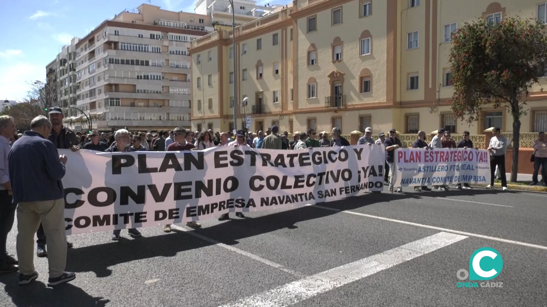 La protesta ha iniciado su marcha desde los jardines de Varela 