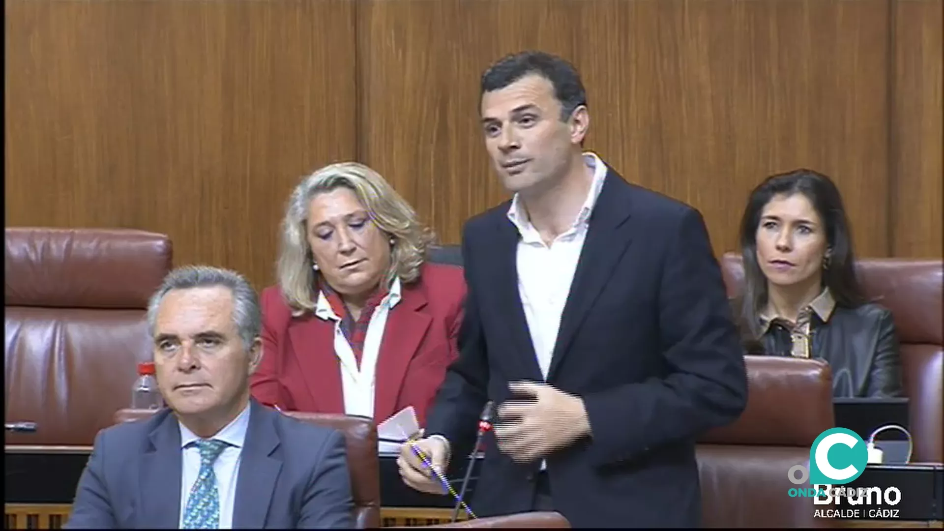 Bruno García durante su intervención en el Parlamento