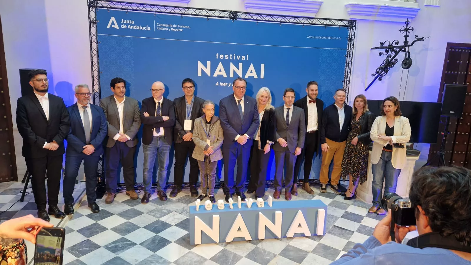 Foto de familia de la presentación del Festival Nanai en la Casa Pinillos