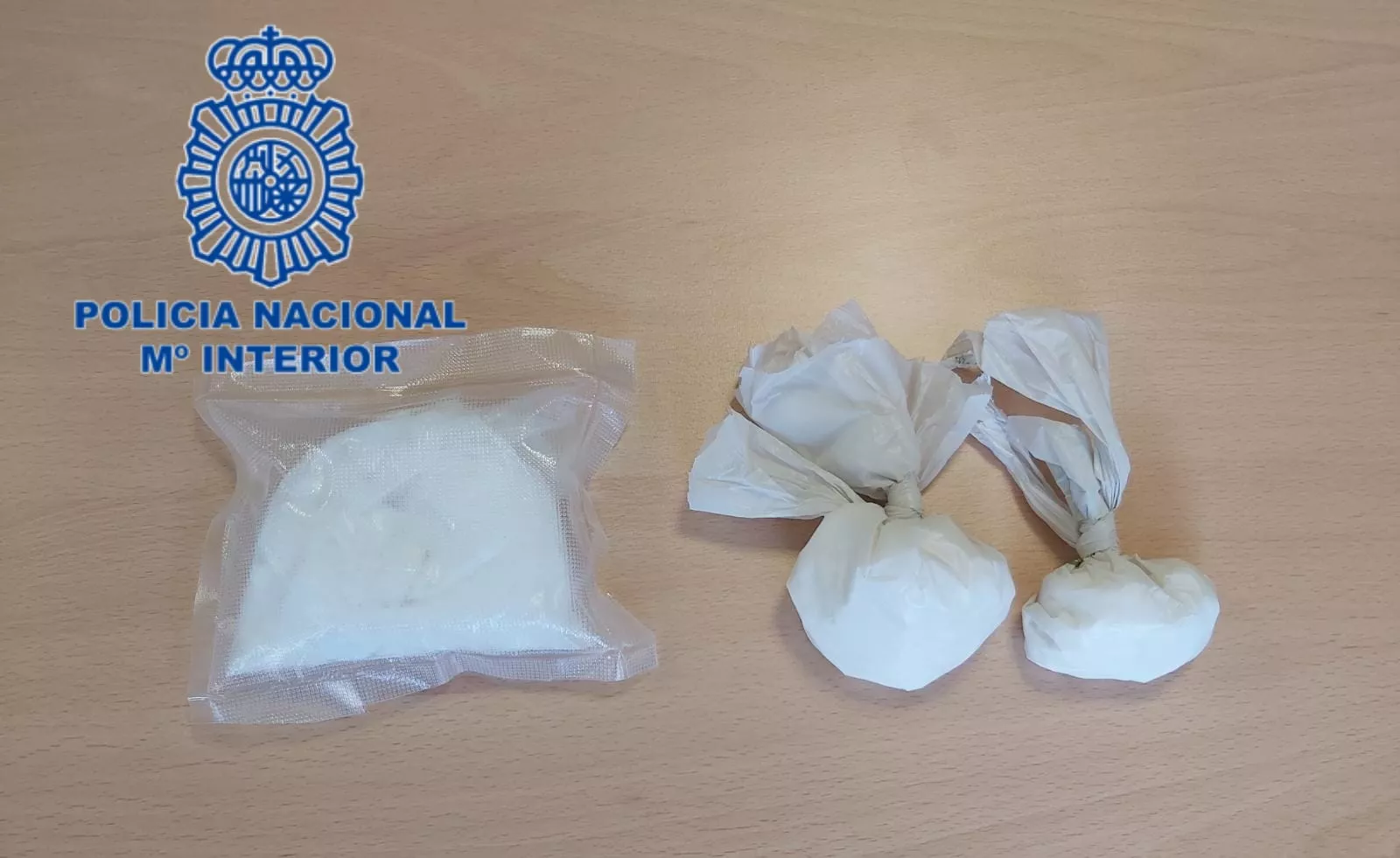 Droga incautada al detenido Droga incautada al detenido