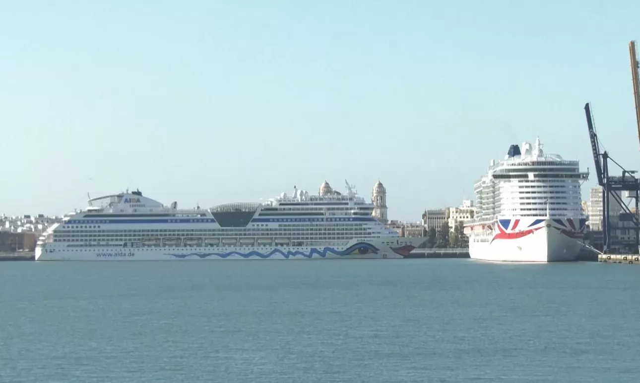 Las previsiones apuntan a que durante este años se produzcan 330 escalas de cruceros  en el puerto de Cádiz