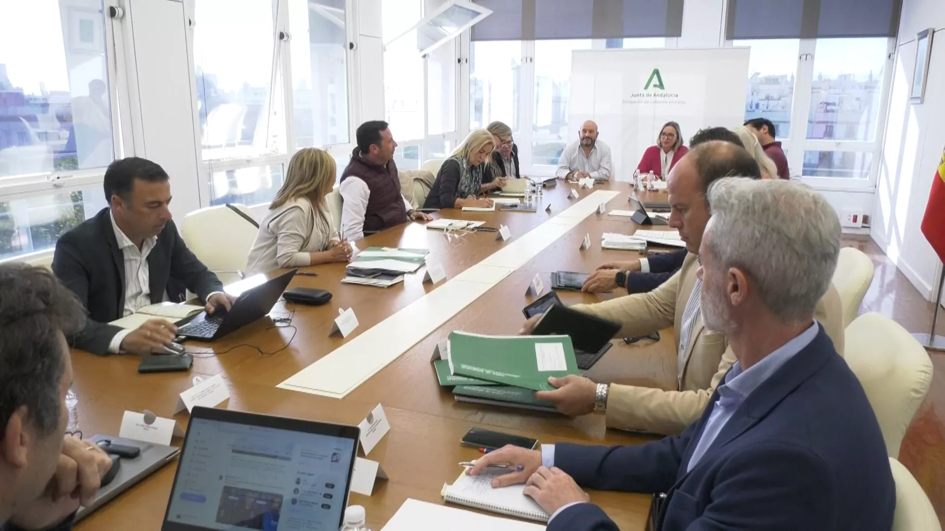 Salud forma a cerca de 300 profesionales de los ayuntamientos de Cádiz para la prevención del suicidio