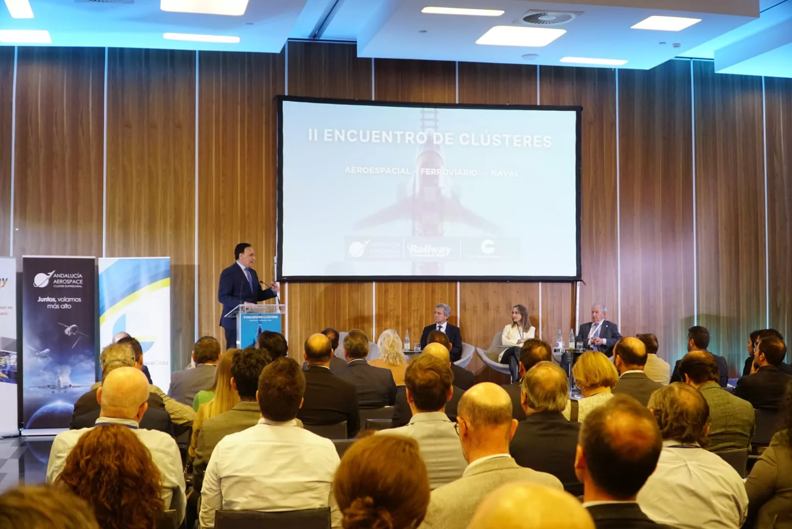 El consejero de Universidad, José Carlos Gómez Villamandos, ha inaugurado en Cádiz en la II jornada de Clústeres de Andalucía