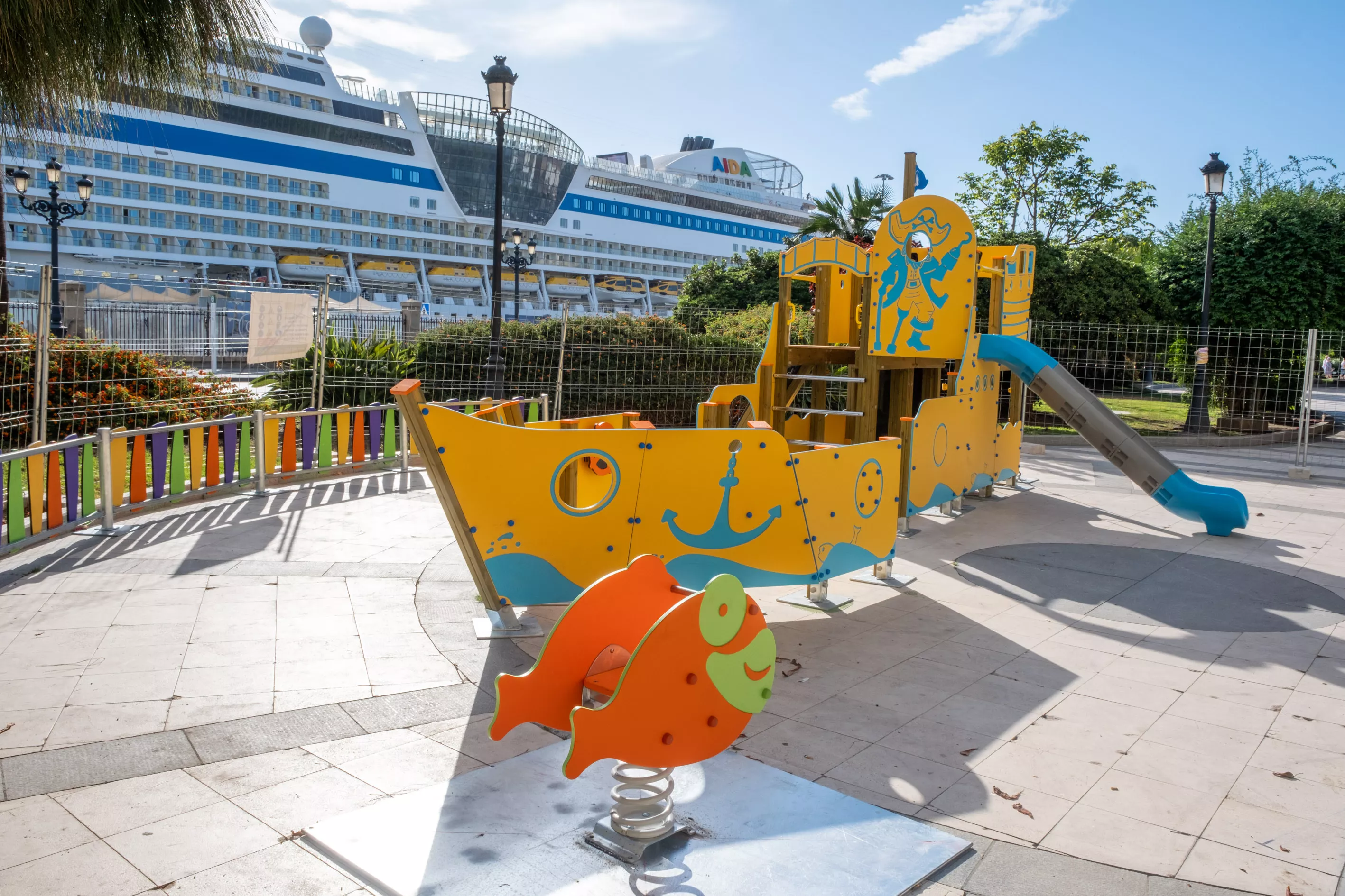 El barco pirata dispone de juegos didácticos adaptados para niños con diversidad funcional