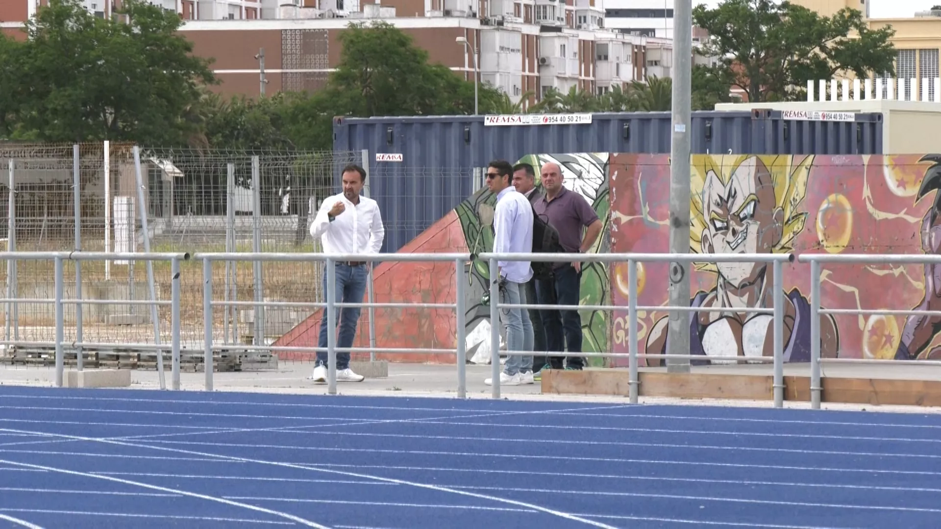 El concejal de deportes ha visitado este lunes las instalaciones del complejo