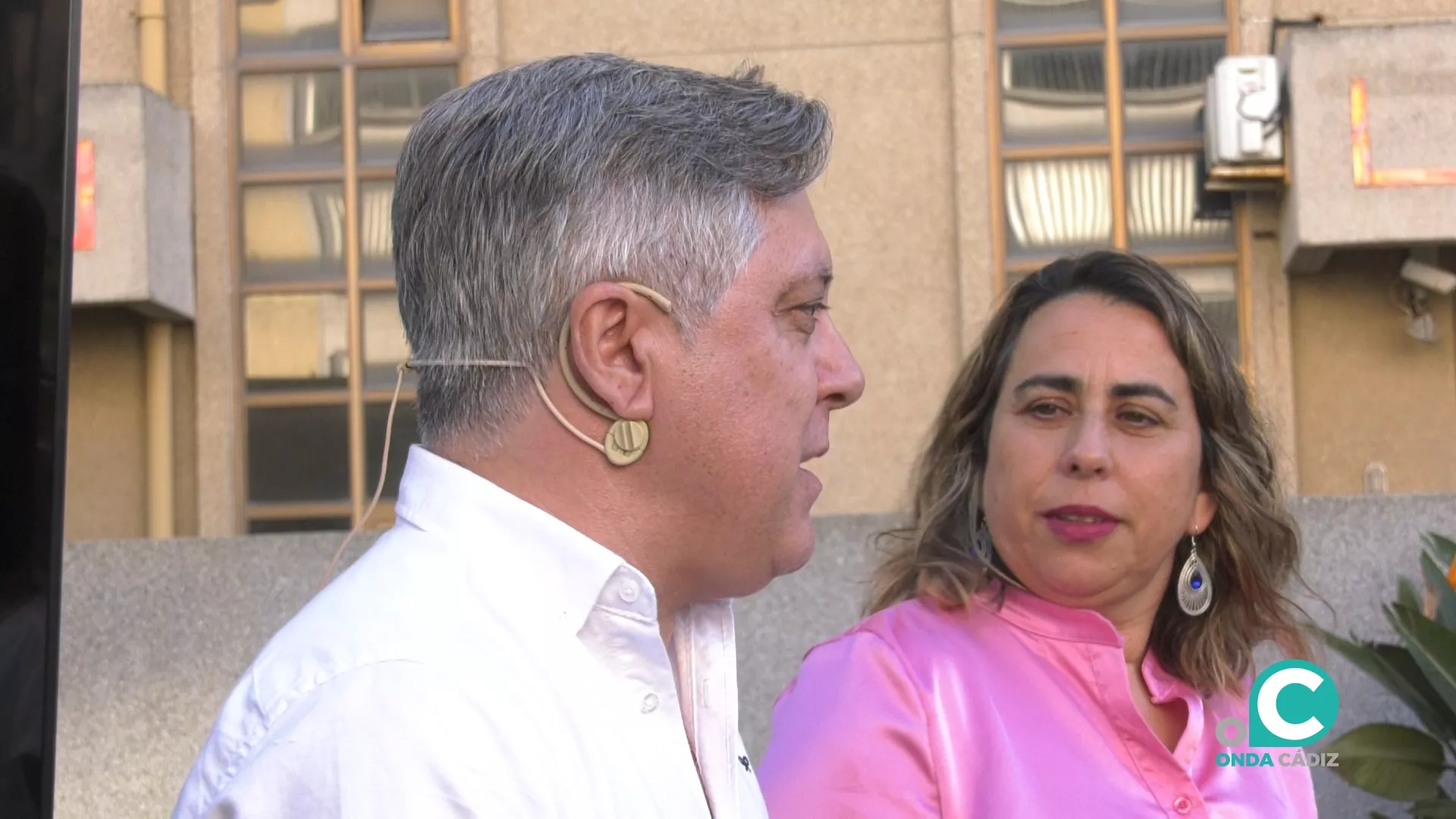 Óscar Torres en la plaza Carlos Díaz en el inicio de campaña.