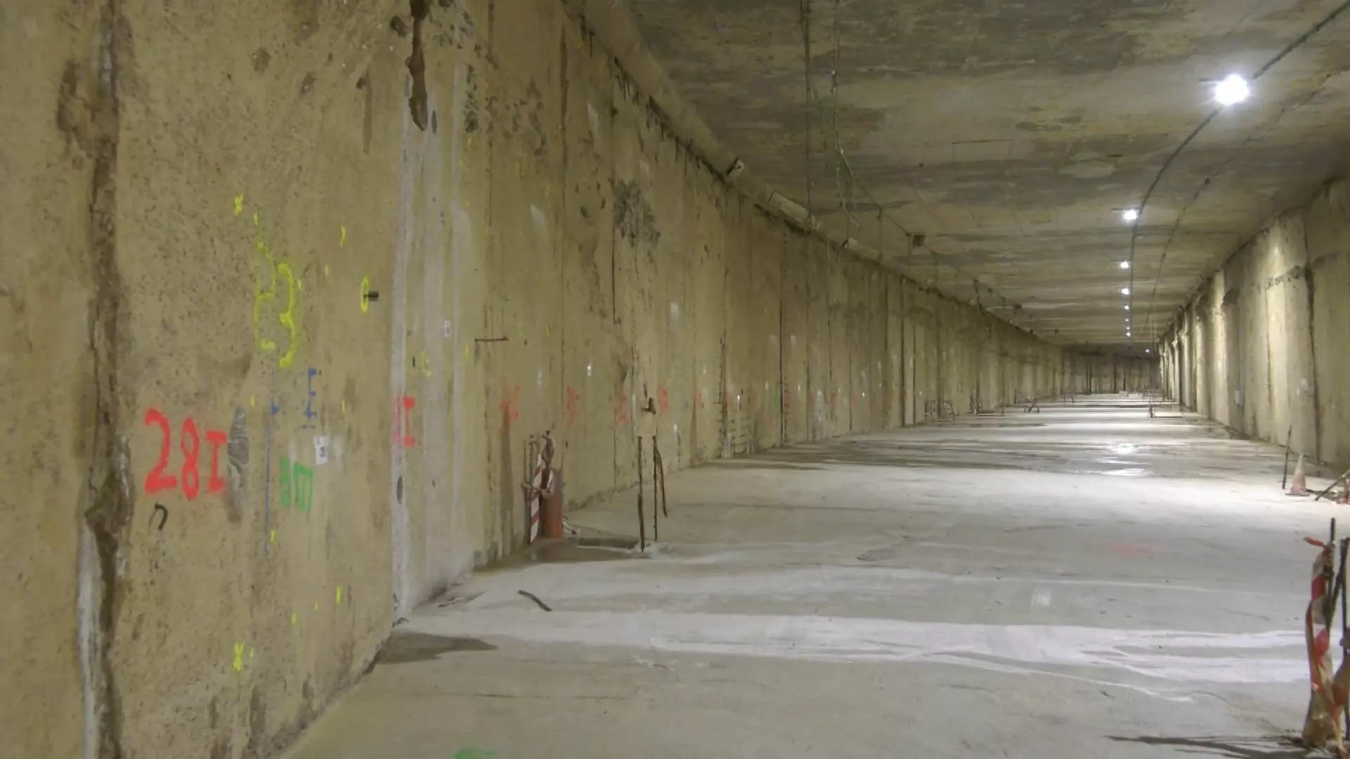 Imagen del interior del túnel de acceso de la nueva Terminal de Contenedores del puerto de Cádiz