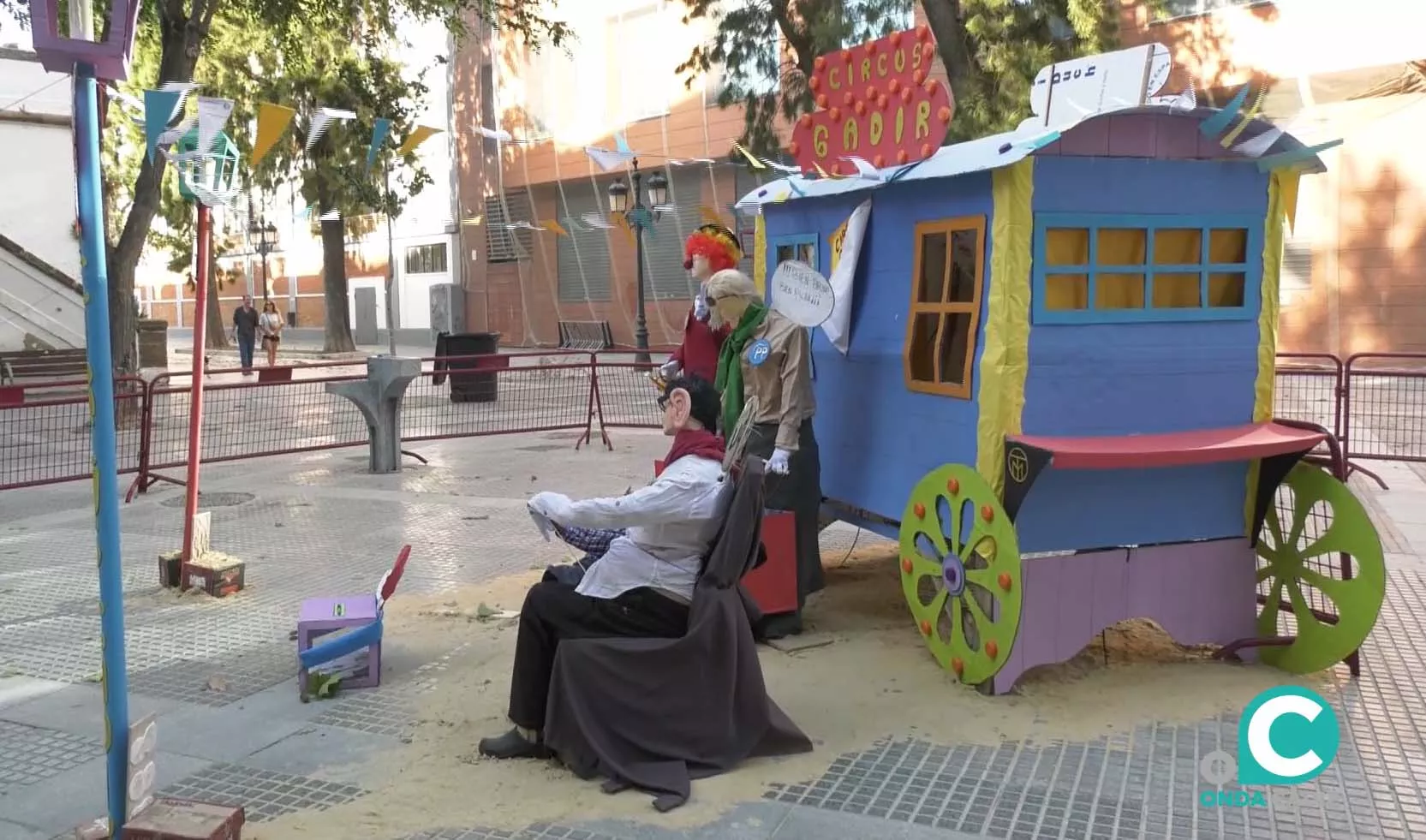 Imagen del primer premio de Juanillos, 'Circus Gadir' de la AVV Murallas de San Carlos