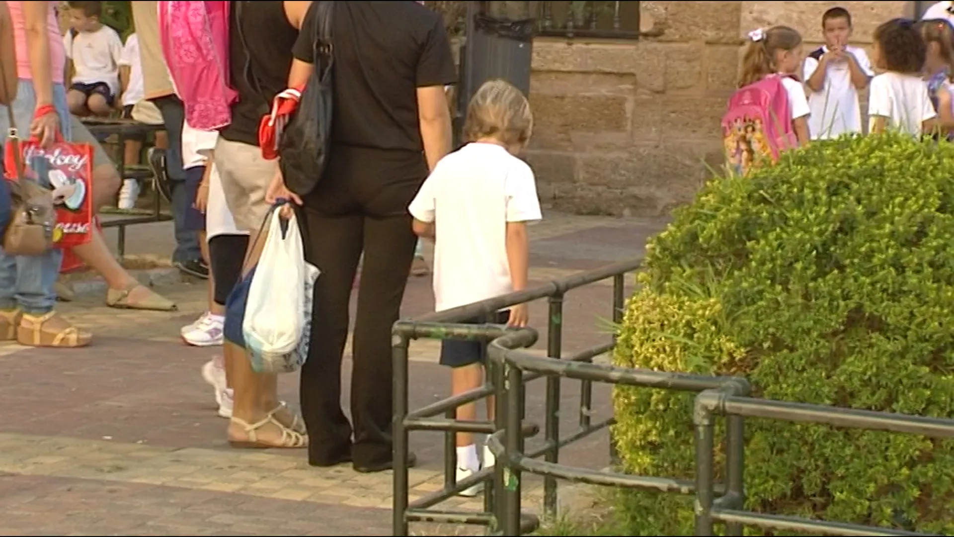 Los niños son más vulnerables ante las altas temperaturas y los golpes de calor 