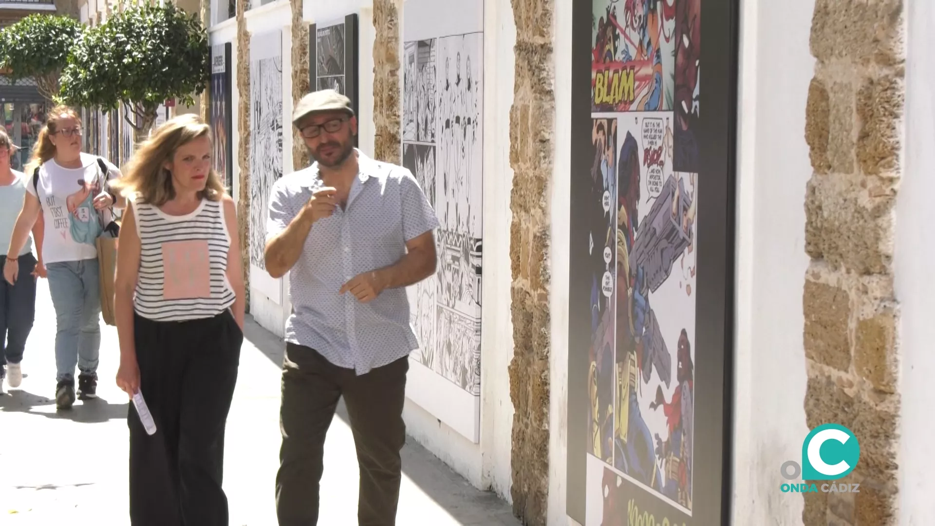 La concejala de Cultura, Maite González García-Negrotto, y el director de la Feria del Libro, Alejandro Luque. 