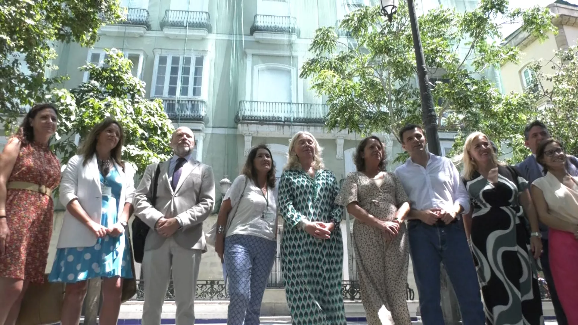 La consejera de Salud visita el solar del nuevo centro de salud en plaza de Mina 