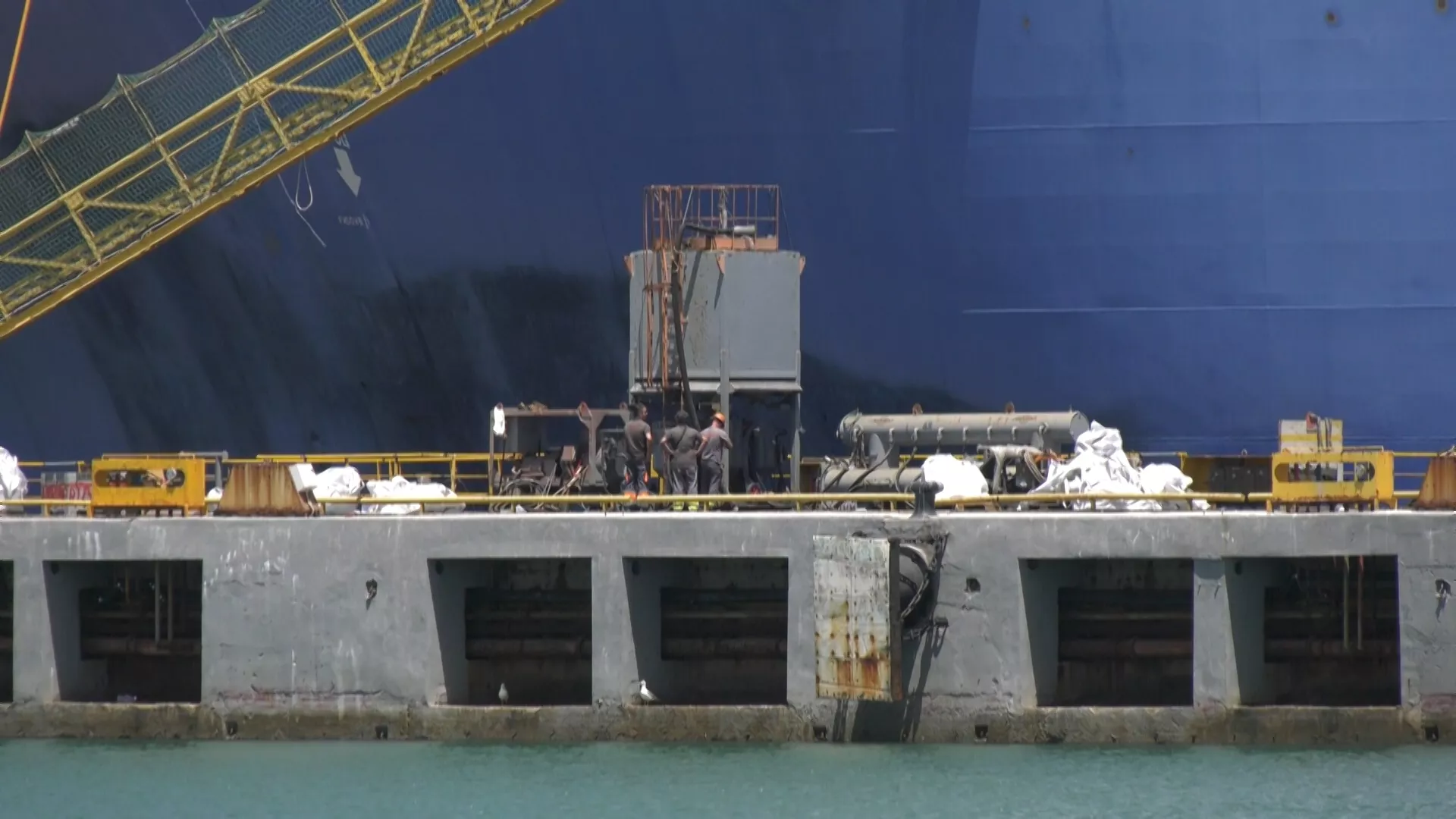 Trabajos en uno de los barcos en Navantia Cádiz 