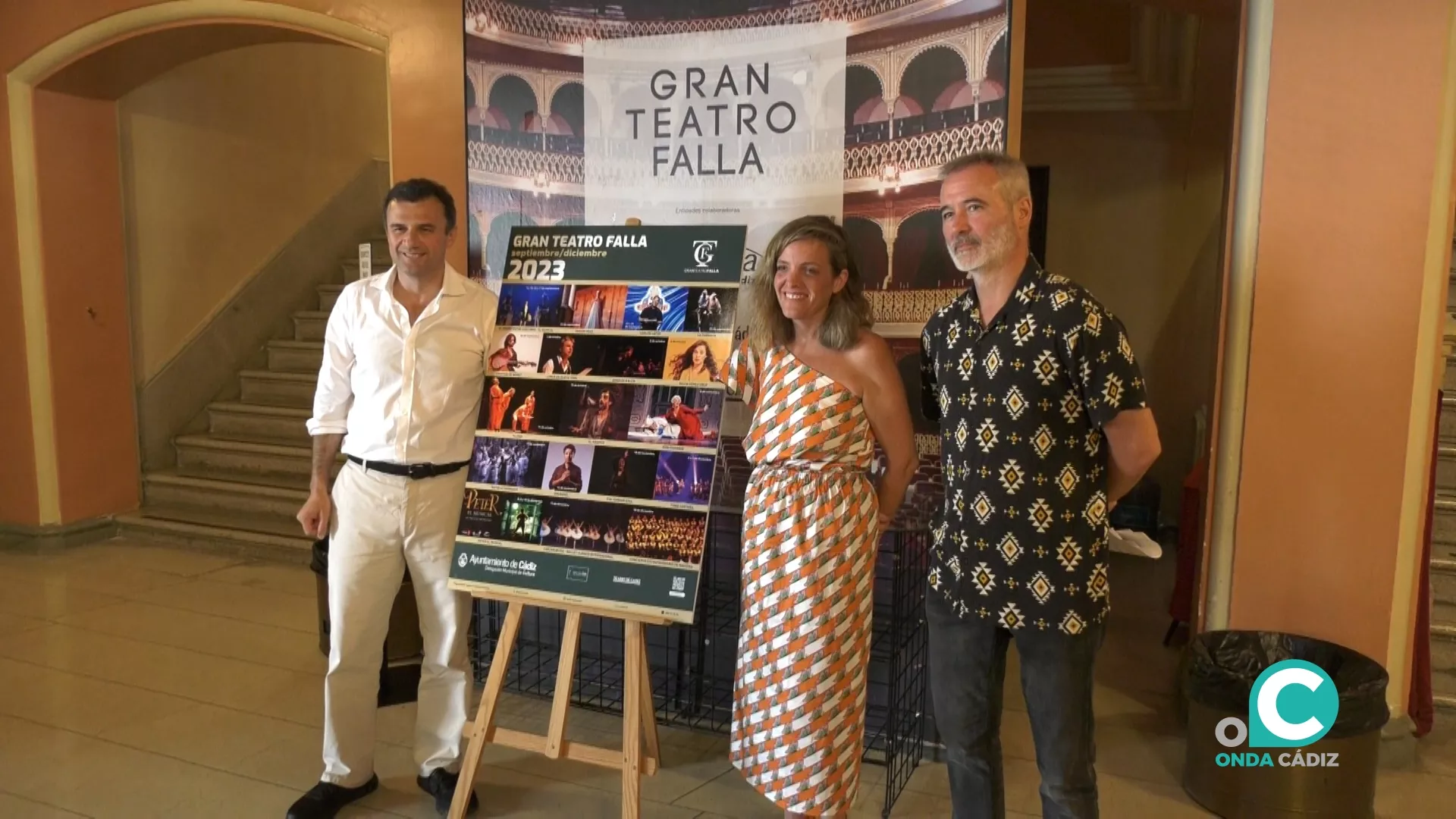 Imagen de la presentación del cartel en el Gran Teatro Falla 