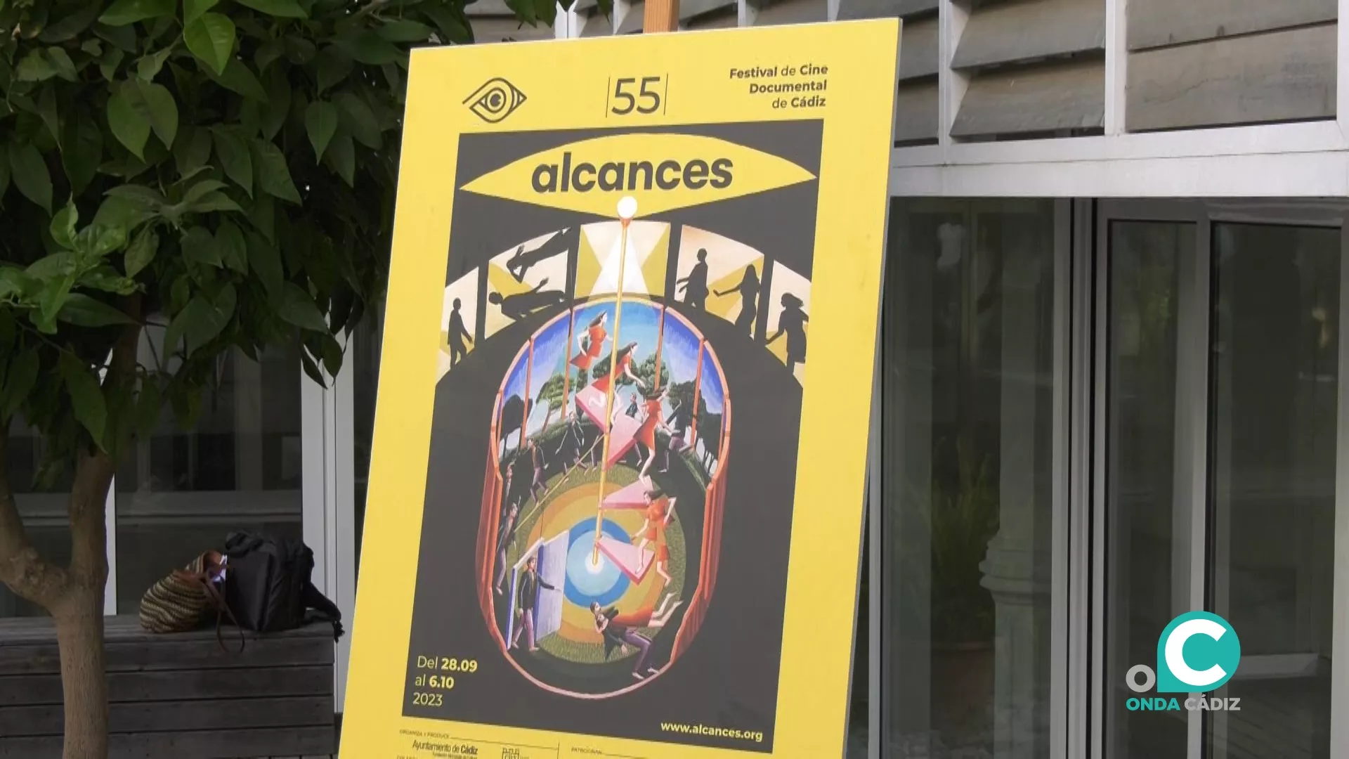 Cartel anunciador de Alcances