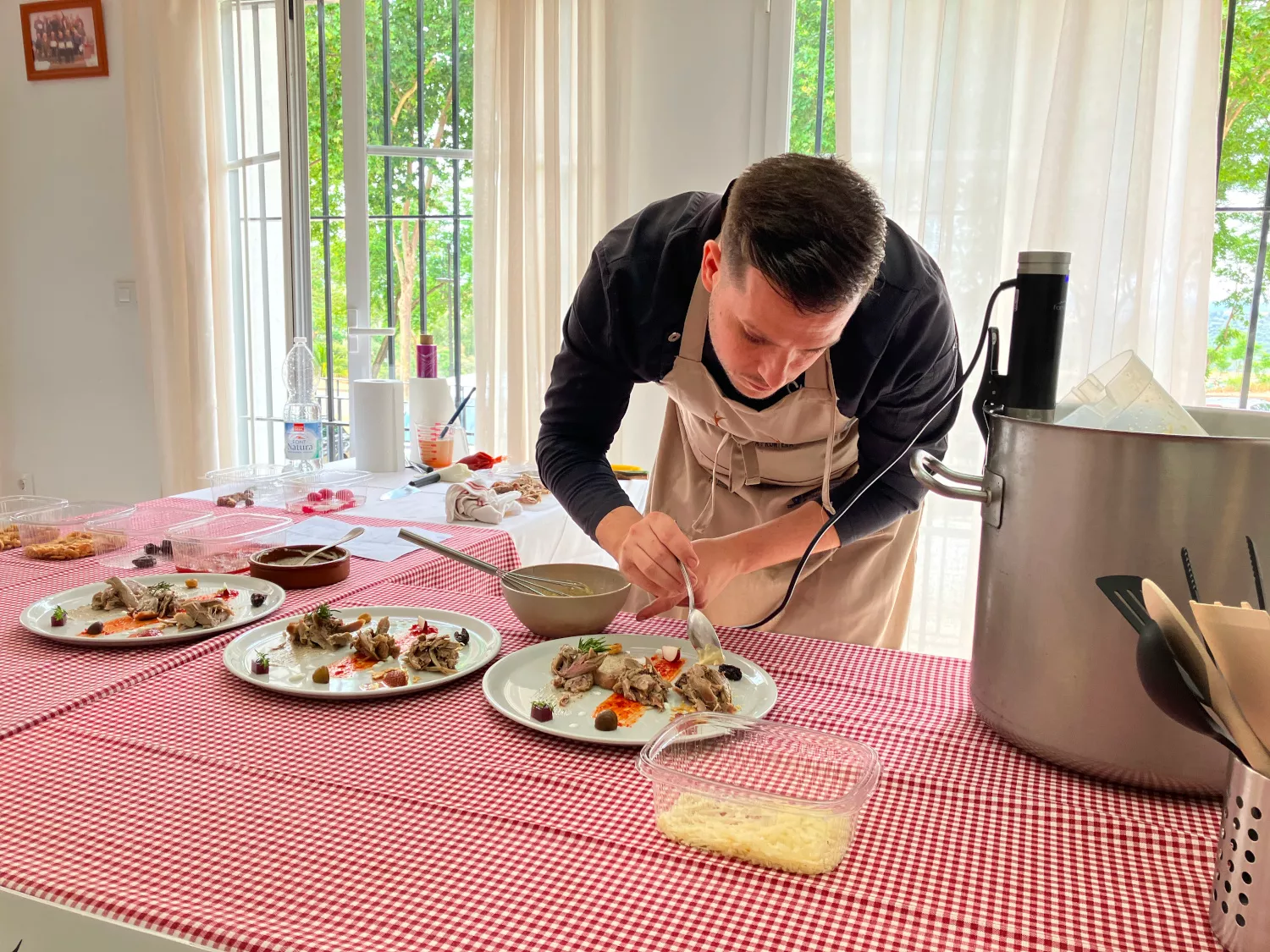 Una imagen del concurso gastronómico organizado por Diputación. Una imagen del concurso gastronómico organizado por Diputación.