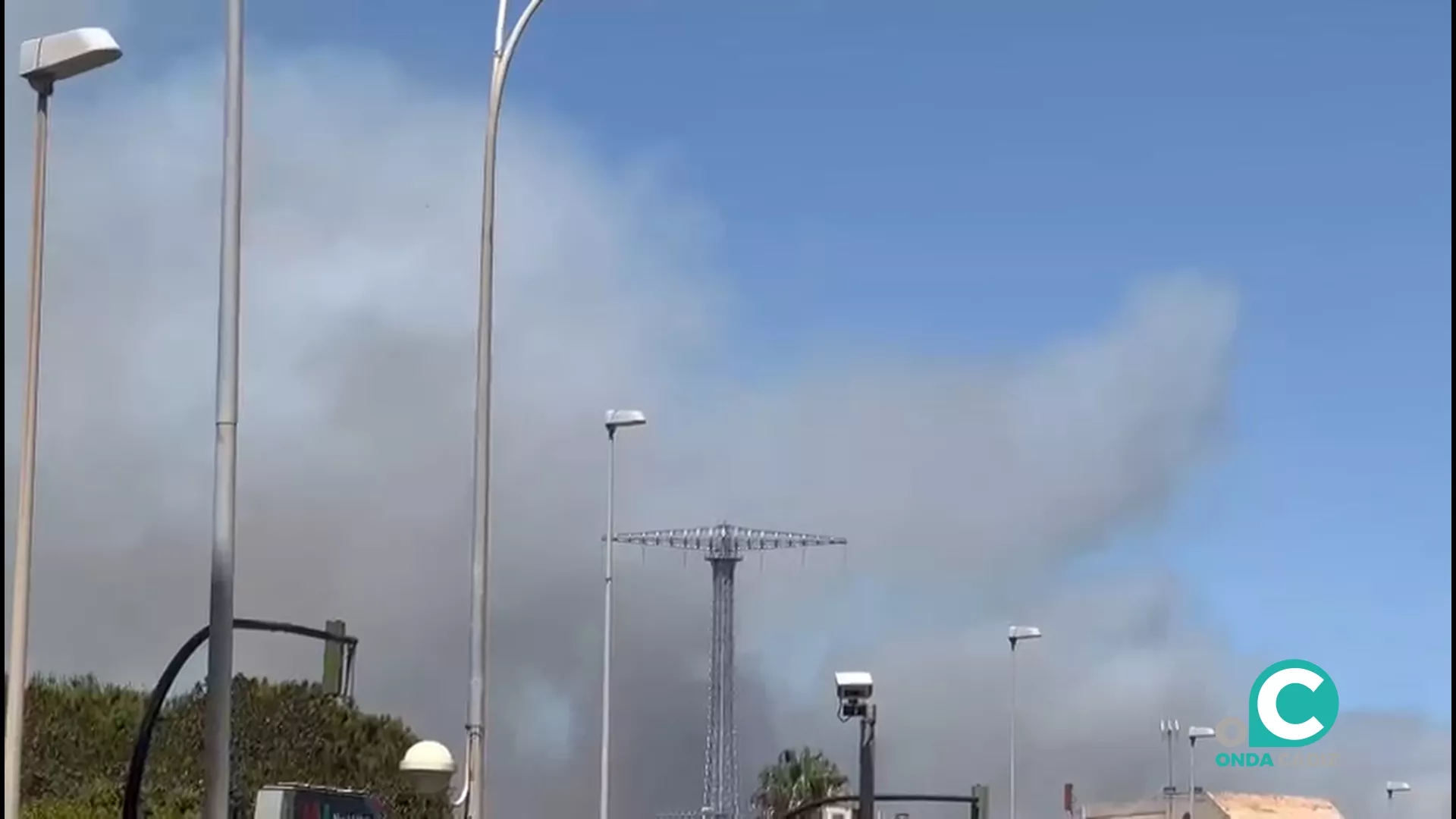 Una imagen tomada desde la calle Sirenas de la capital gaditana.