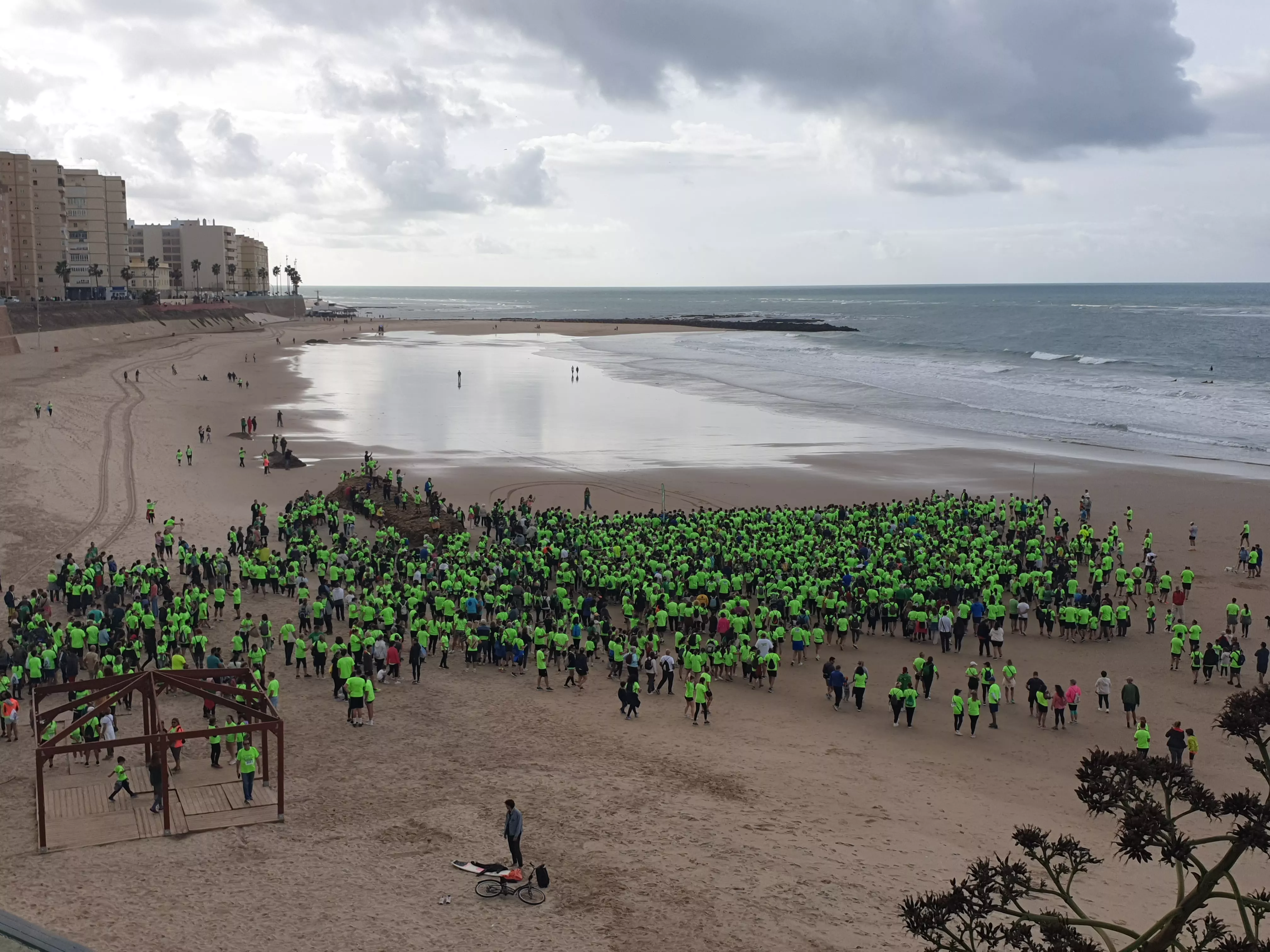 Los participantes en el punto de salida de la carrera.