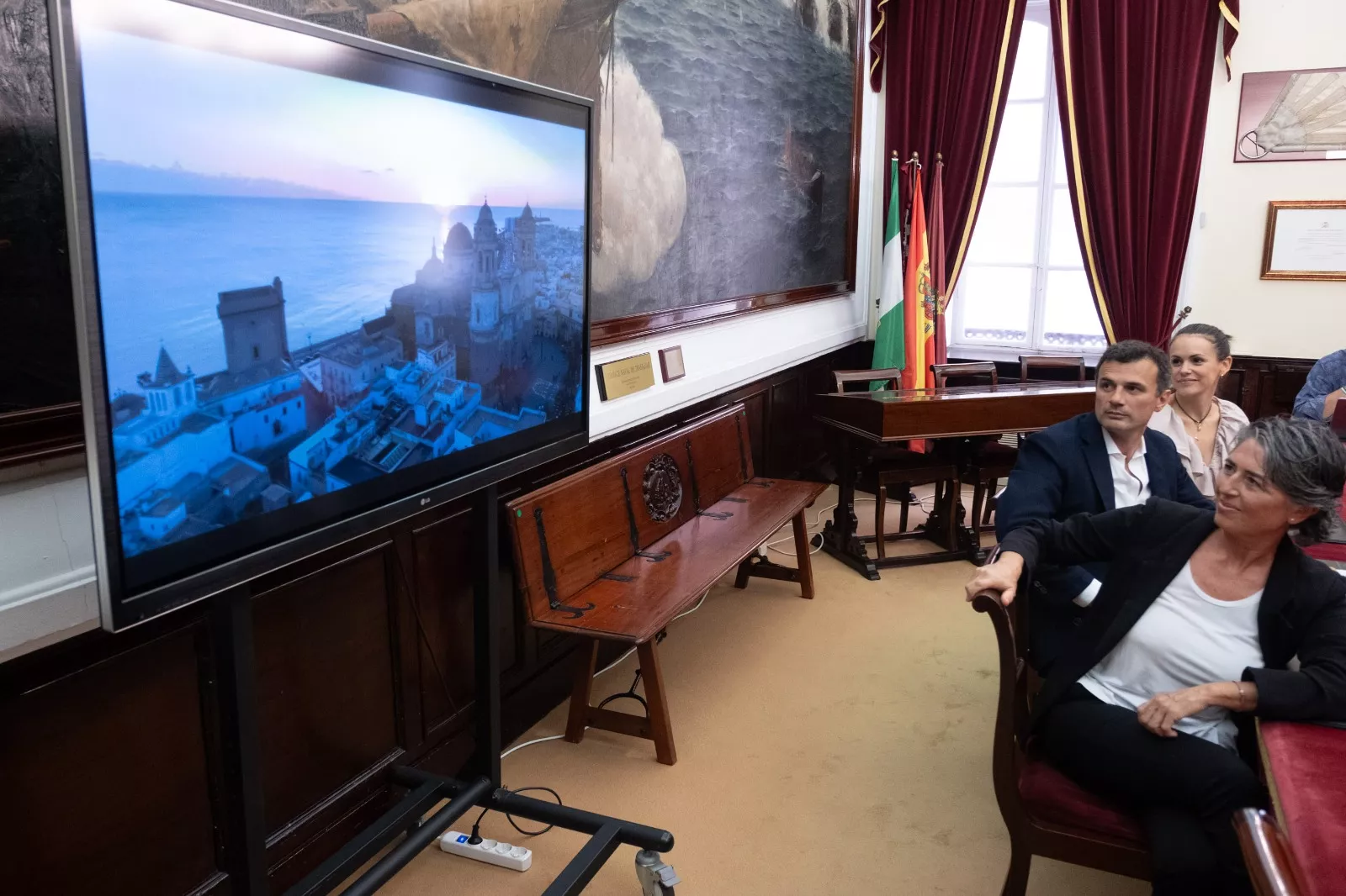 Imagen de la presentación en el salón de Junta de Gobierno del Ayuntamiento 