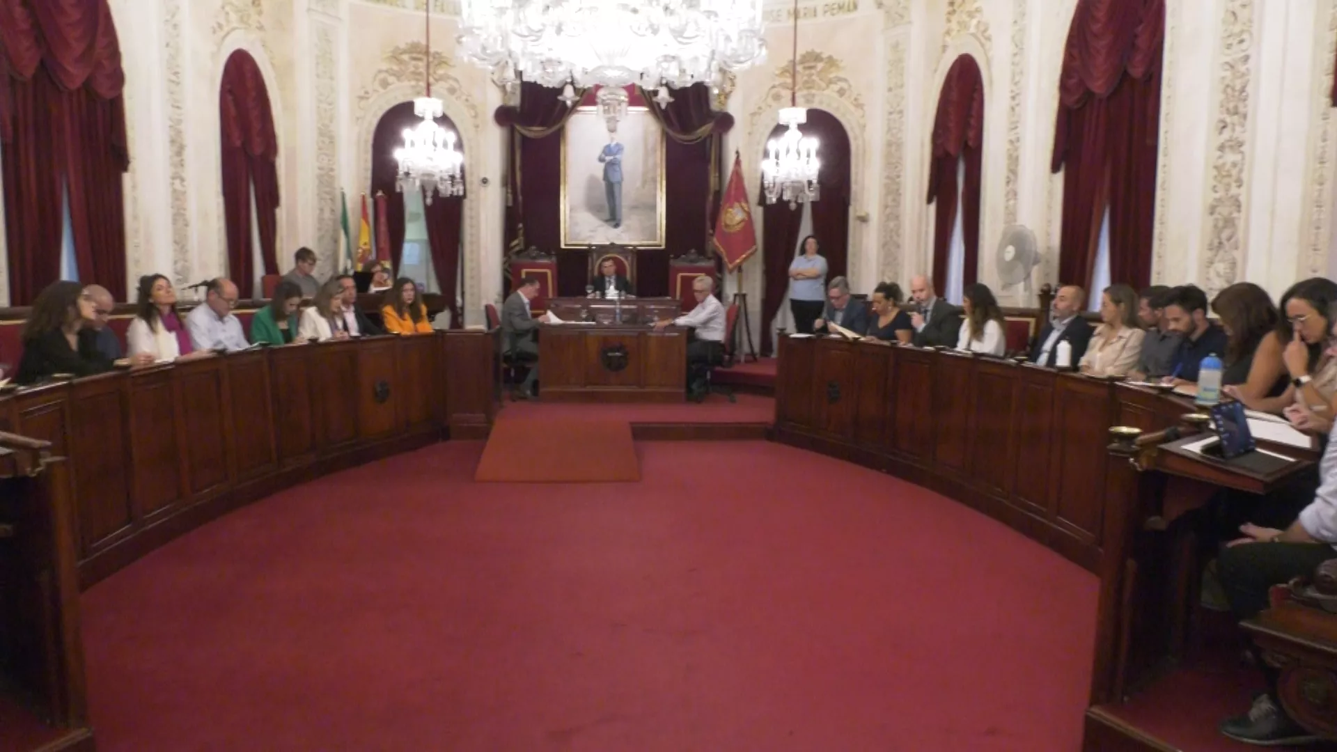 El Pleno aprueba por unanimidad medidas para la vivienda protegida en Cádiz 