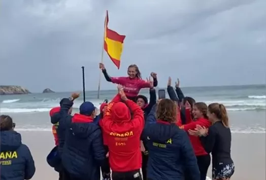 La gaditana Julieta Rodríguez-Villamil se proclama campeona de Europa de SUP Surfing Junior