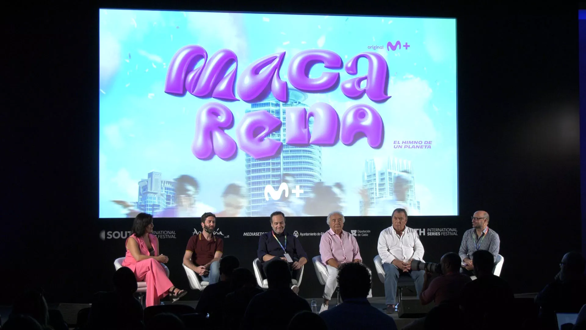 Los del Río, junto al director y productores de la serie, durante la presentación del documental "Macarena"