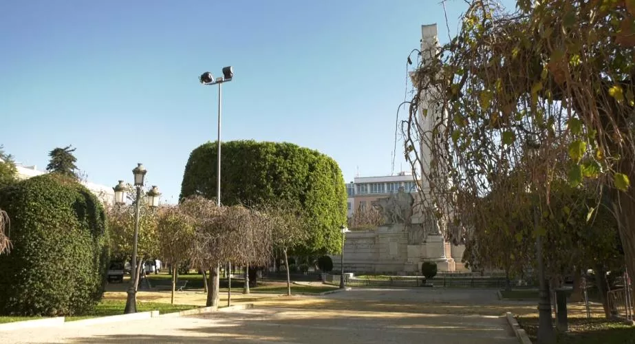 La primera edición de la Milla Plaza de España homenajeará a Enrique Carril Silva.