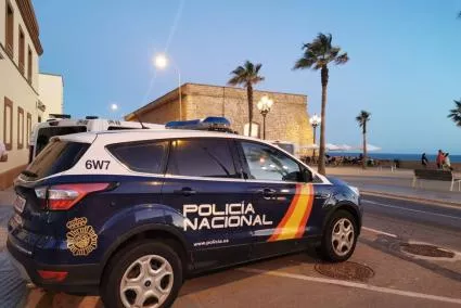 Vehículo de la Policía Nacional de Cádiz.