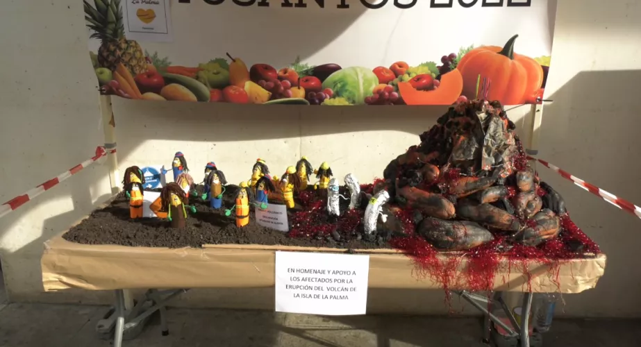 Los mercados participan cada año en el concurso de exornos.