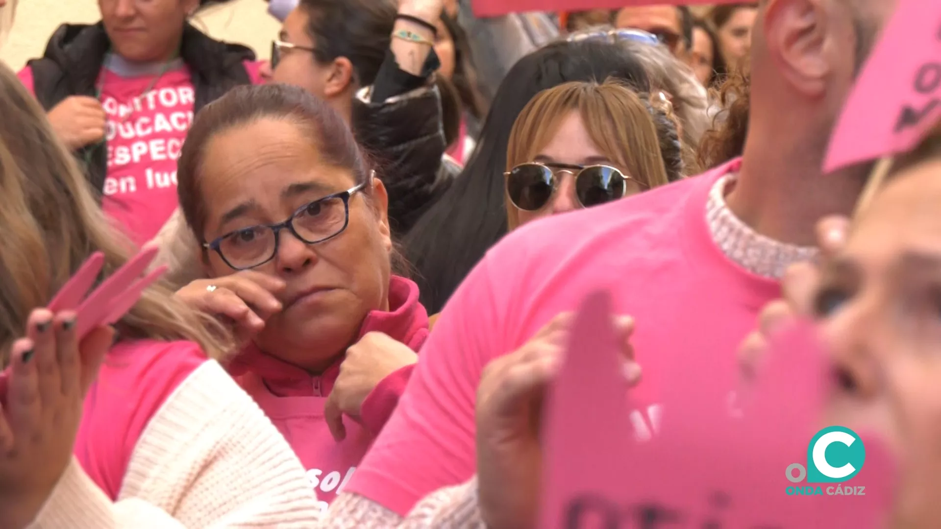 Este jueves se han manifestado a las puertas de la Consejería de Educación en Cádiz.