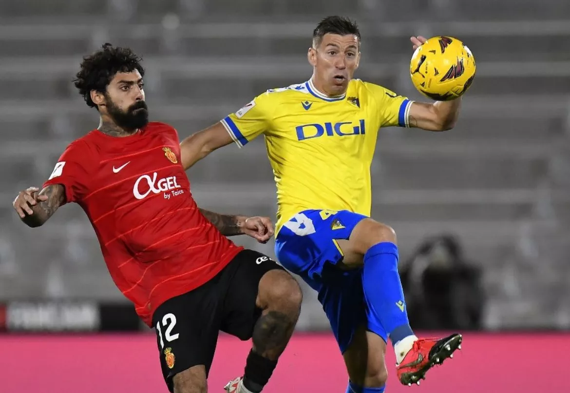 Rubén Alcaraz fue el autor del tanto de los amarillos (Foto: Cádiz CF)