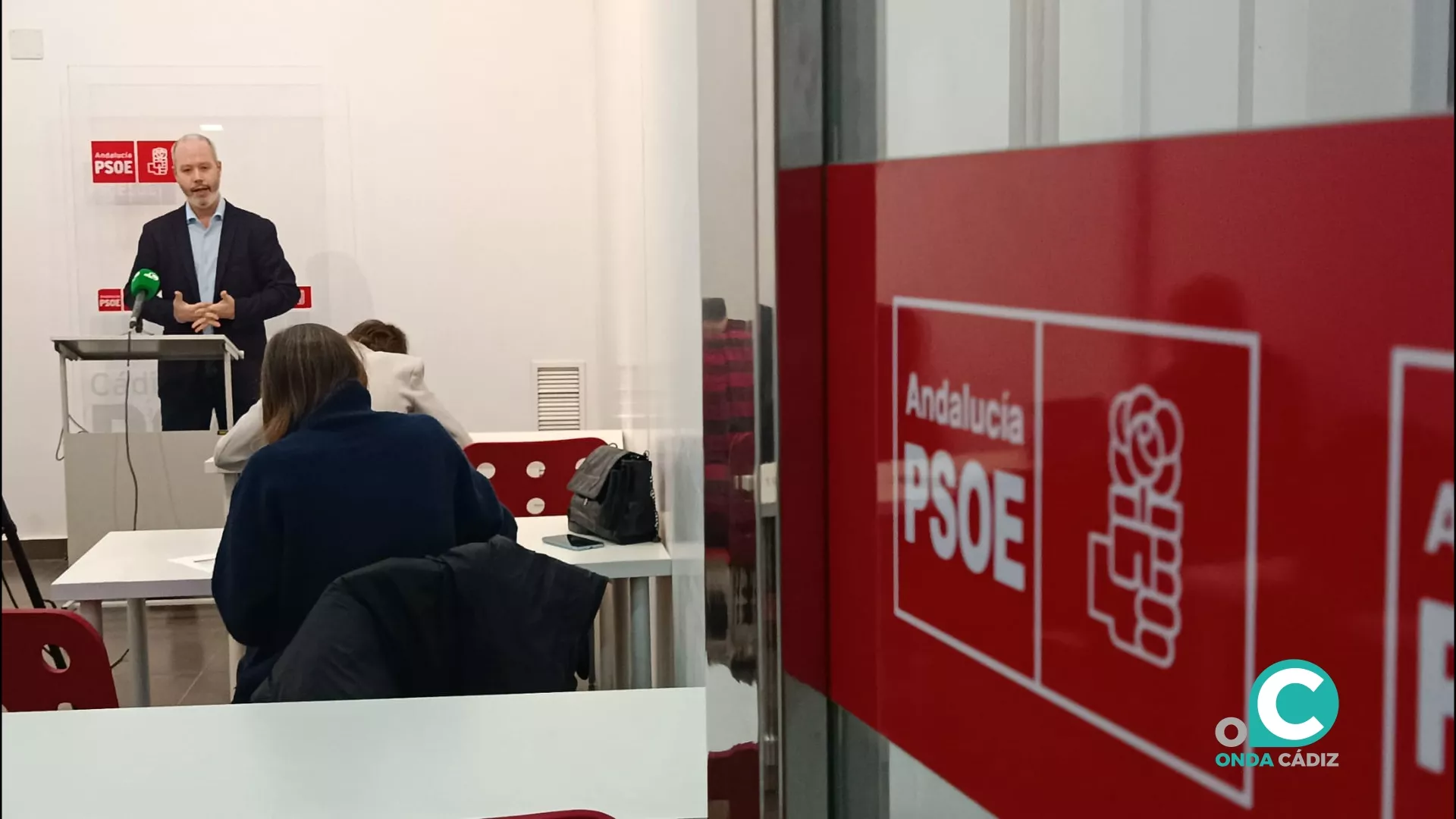 El secretario general del PSOE de Cádiz, José Ramón Ortega, comparece ante los medios de comunicación PSOE propone mantener criterios de renta en los pagos del IBI