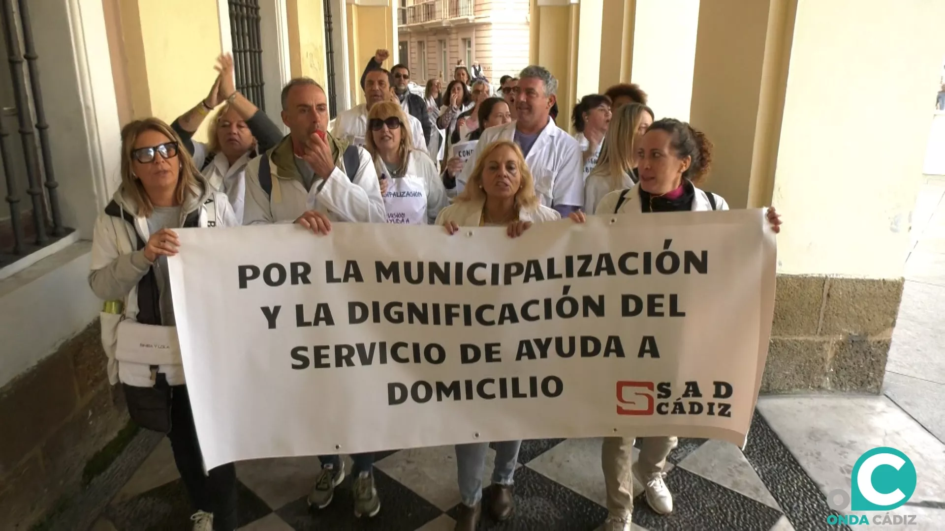 Protesta de las trabajadoras del servicio de ayuda a domicilio en San Juan de Dios. 