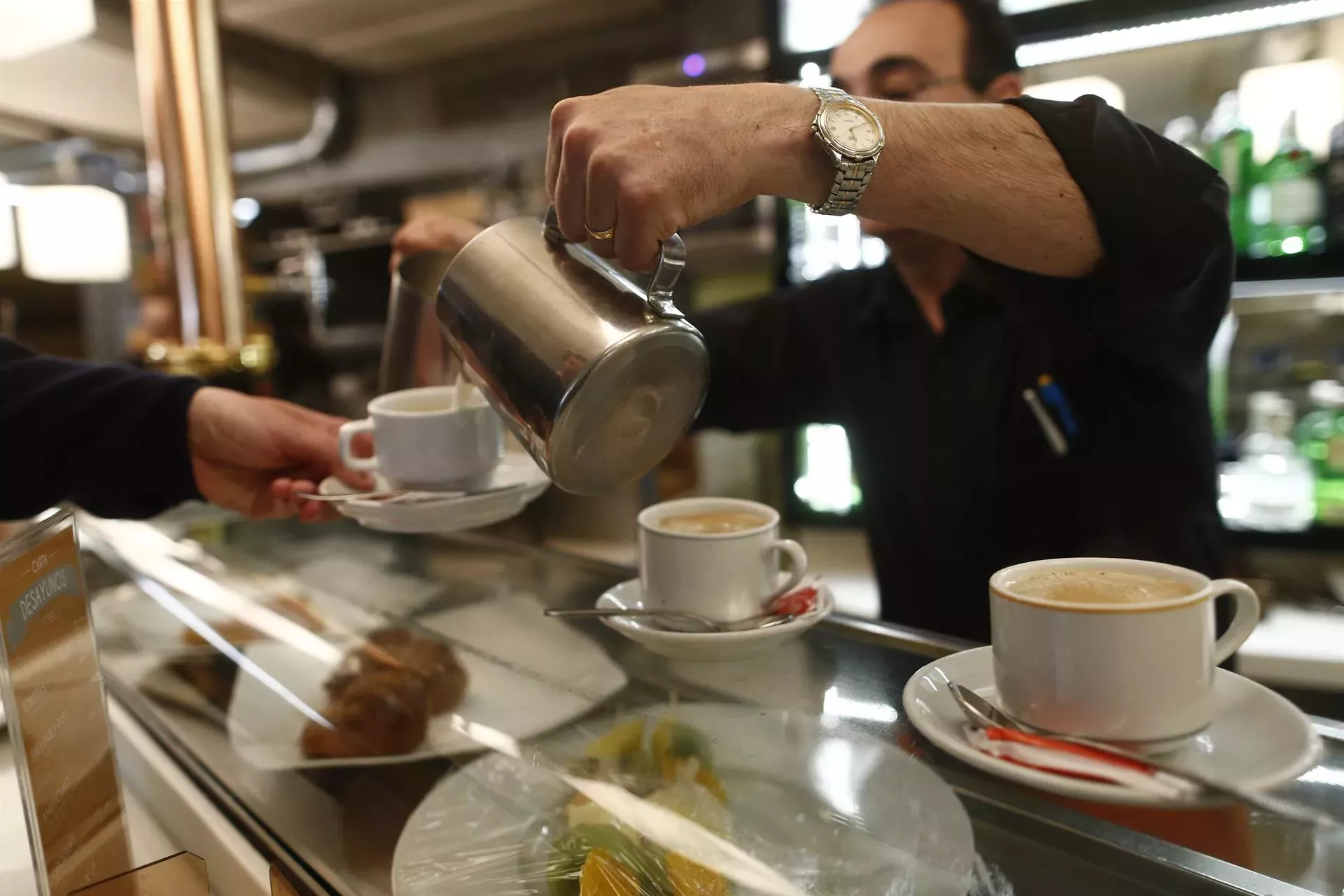 Trabajo propone a la CEOE que se sume a una subida del 4%.