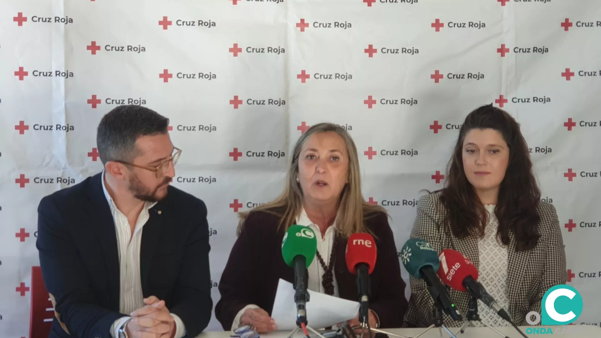 La presidenta provincial de Cruz Roja, Carmen de Lara, presenta los actos para la celebración de su 150 aniversario en Cádiz.