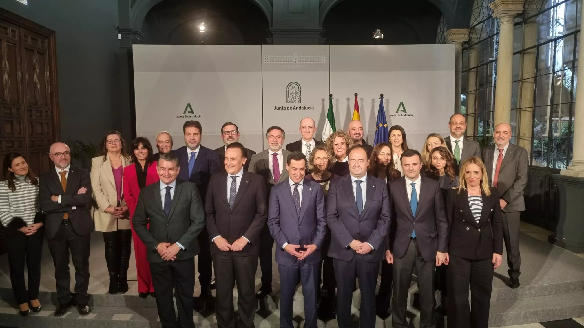 Invitados tras el acto celebrado en el Palacio de San Telmo de Sevilla