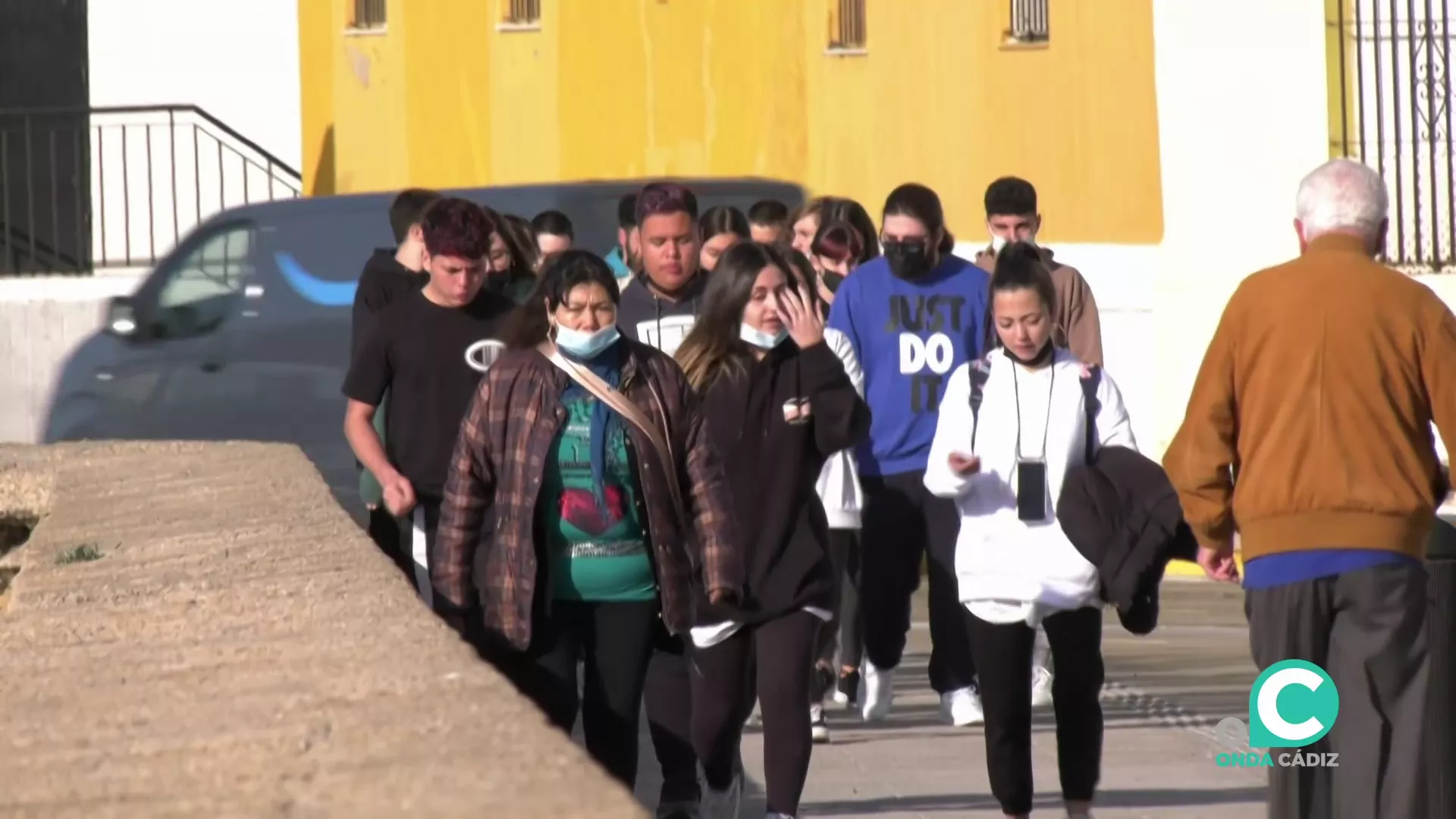 Uso obligatorio de mascarilla en hospitales y centros sanitarios de todas las comunidades autónomas.