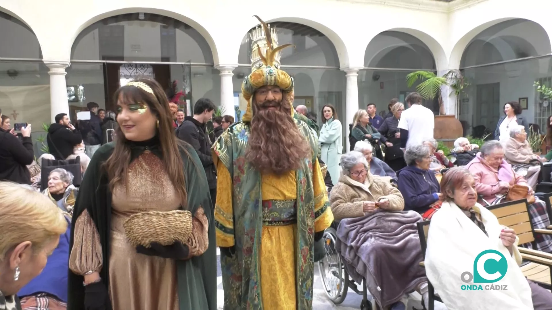 Visita de Los Reyes Magos a la residencia 'Fragela'