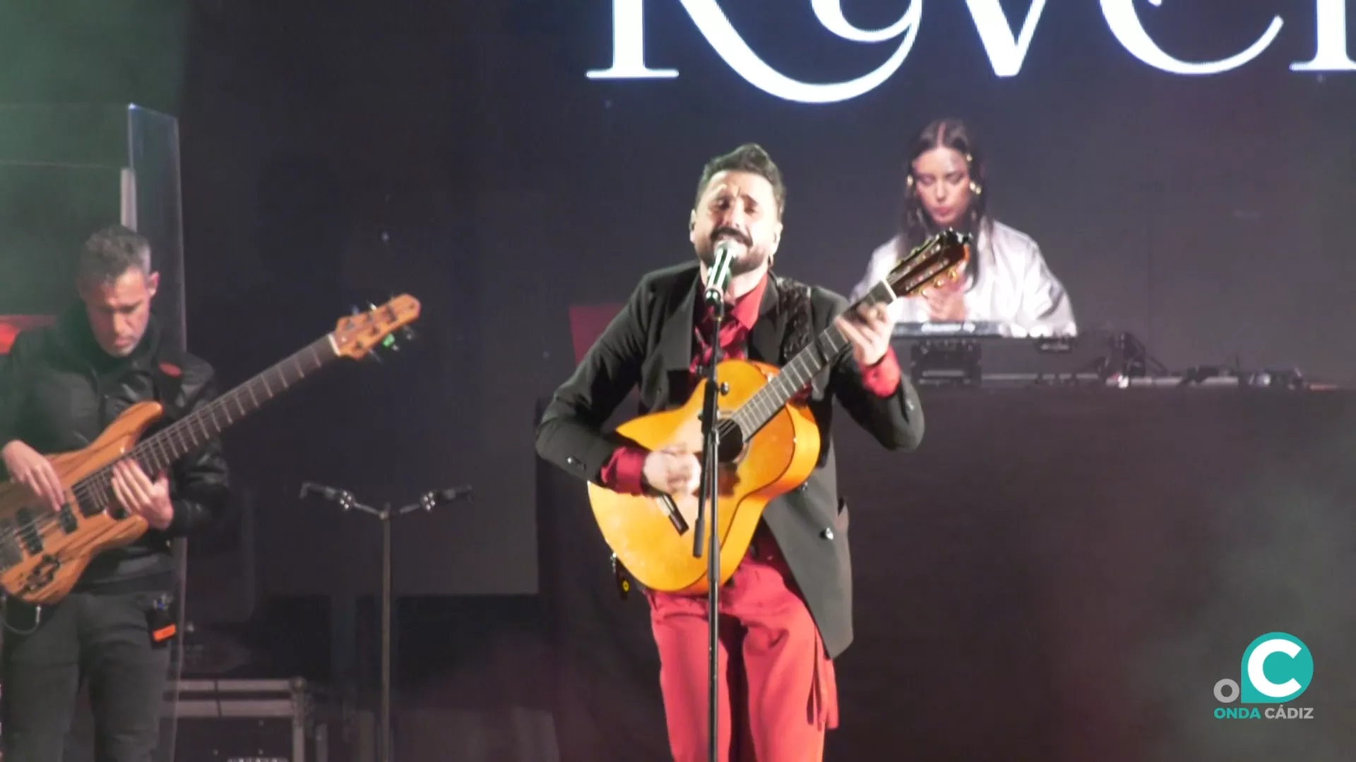 Un momento del concierto de Riki Rivera en la plaza de San Antonio