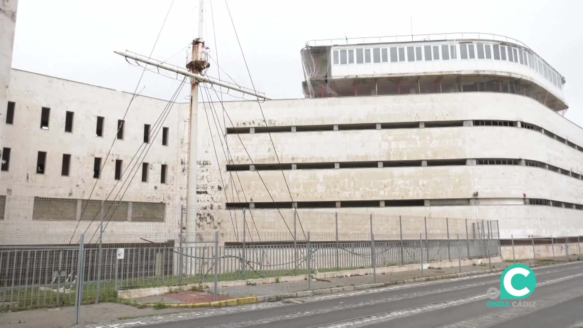 Fachada del antiguo edificio de la Escuela de Náutica de Cádiz