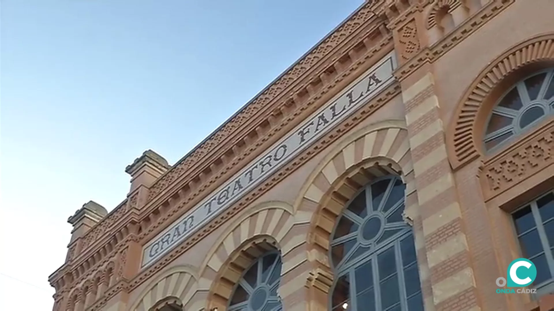 Imagen de las inmediaciones del Gran Teatro Falla donde está previsto recuperar el Paseo de la Fama. 