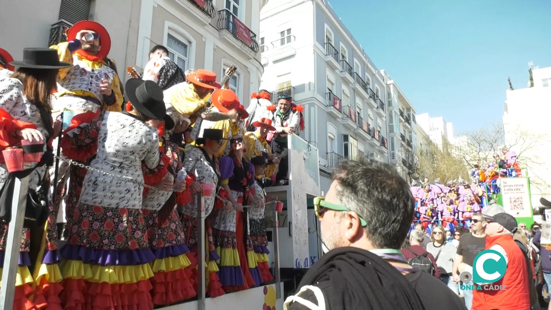 Carrusel de coros en las calles de Cádiz. 