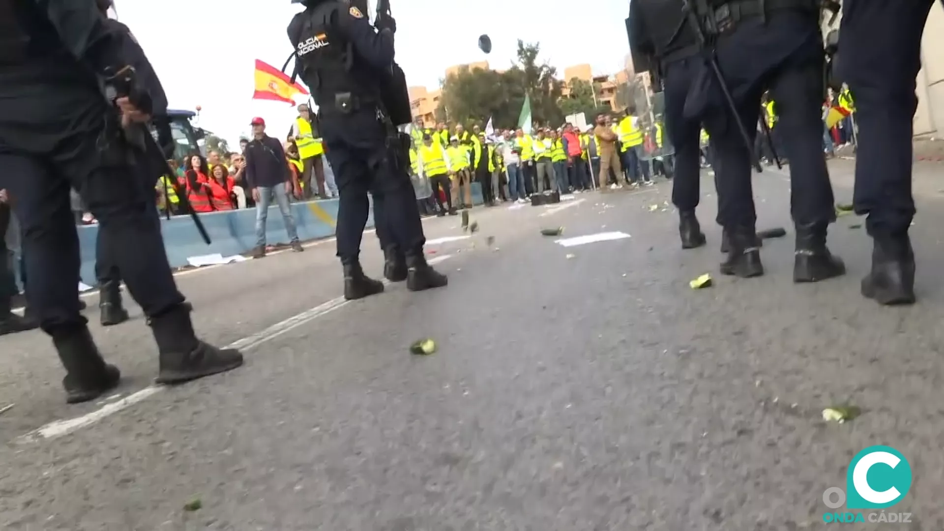 Cargas policiales en la movilización organizada por los agricultores en la provincia. 